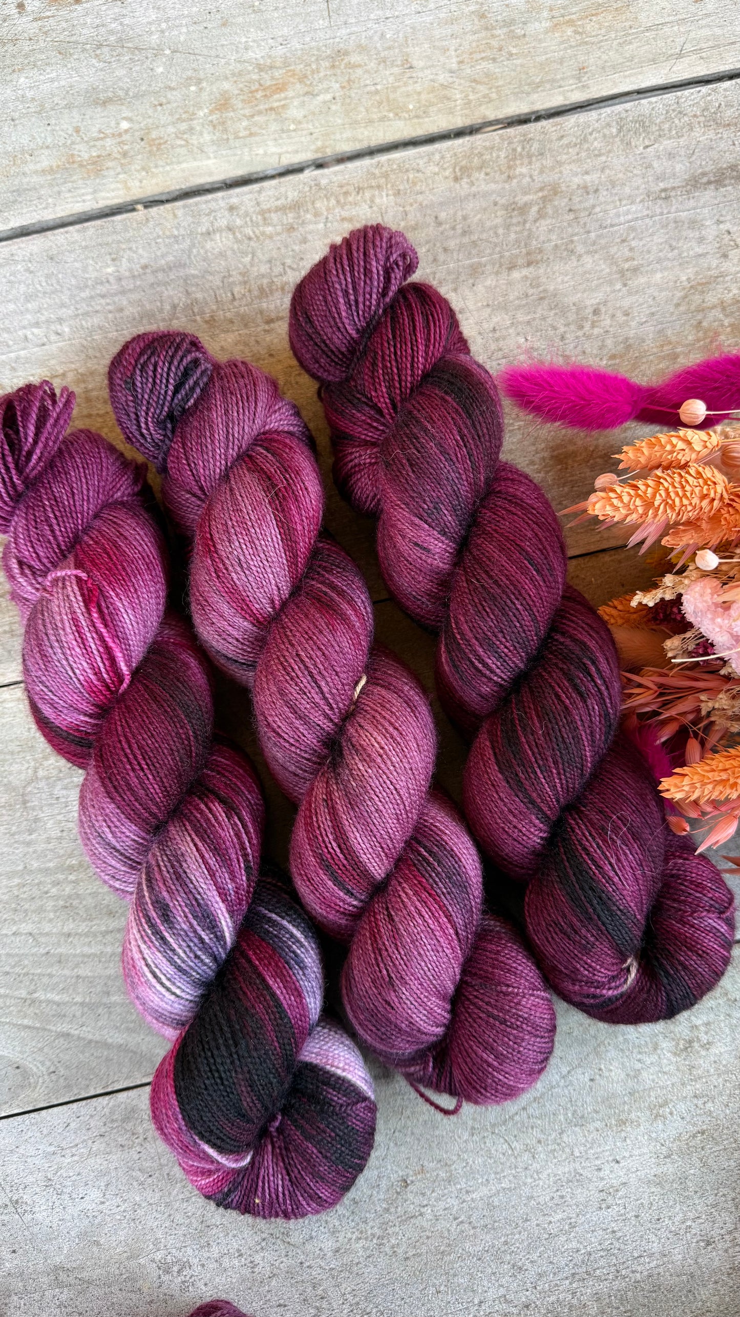 BERTHE - Laine teinte à la main - Base au choix : Fingering Mérinos avec ou sans nylon / DK Mérinos / Kid Mohair et Soie