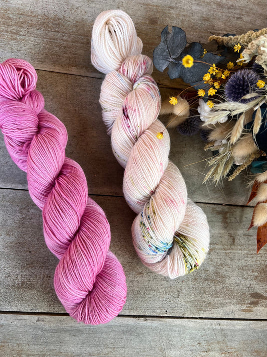 PINK - Laine teinte à la main - Fingering Mérinos Superwash