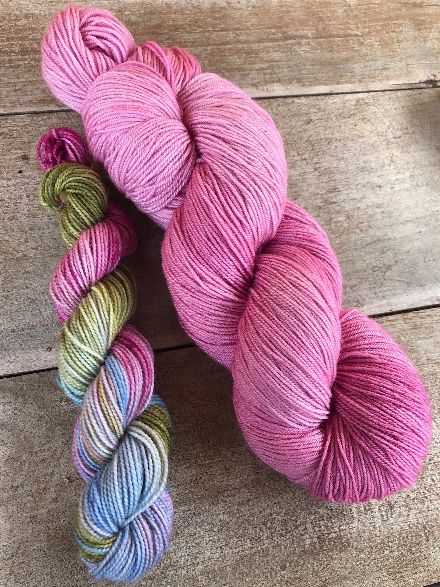 PINK - Laine teinte à la main - Fingering Mérinos Superwash
