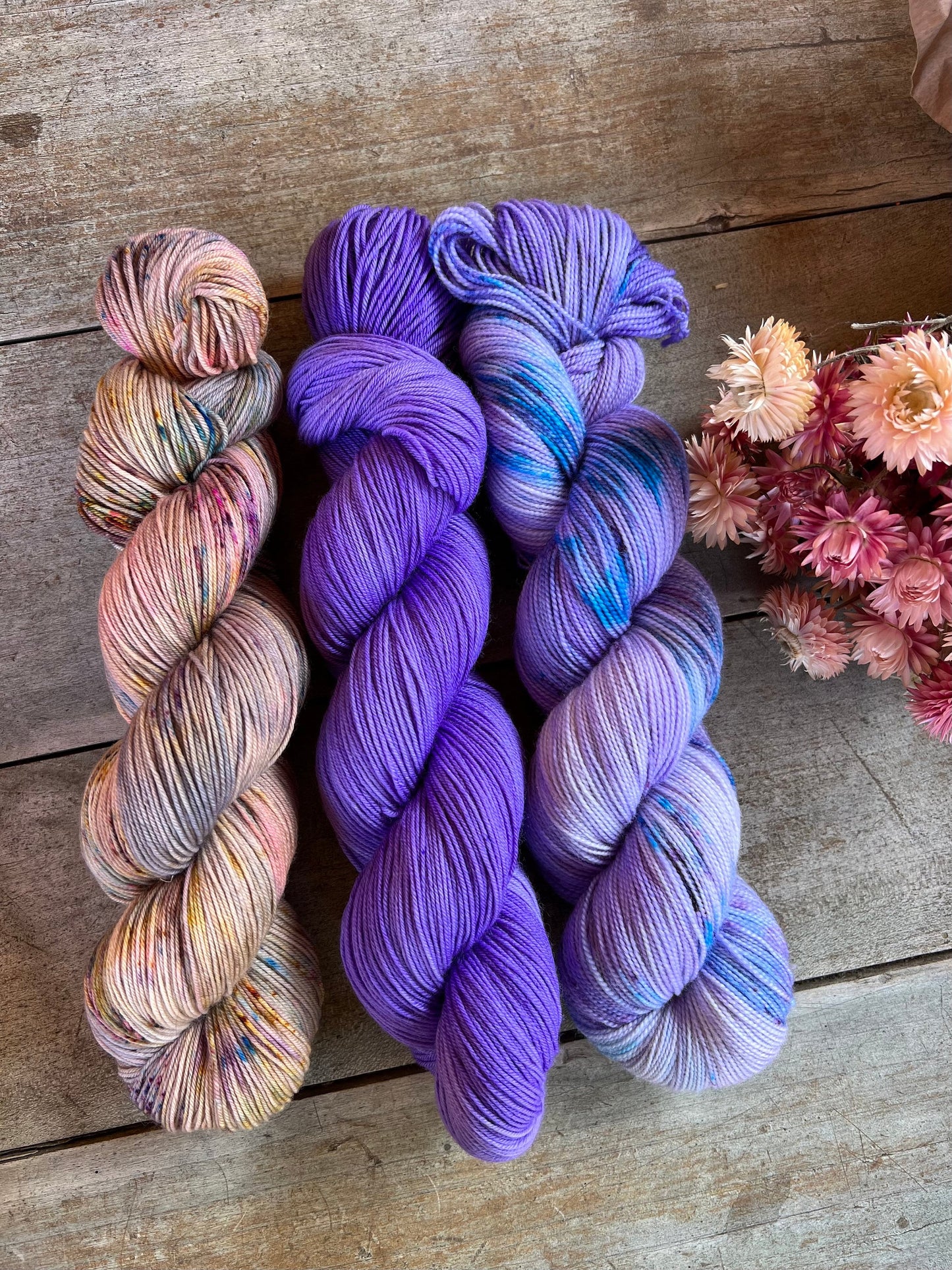 DAPHNÉ - Laine teinte à la main - Fingering Mérinos Nylon superwash