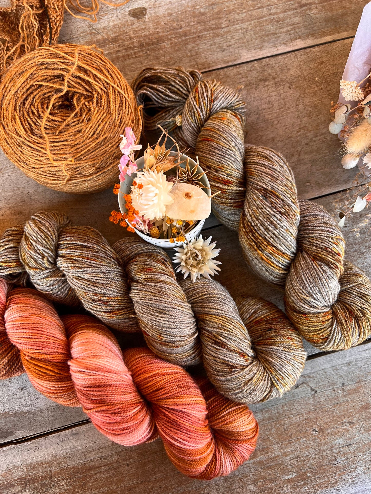 CHÂTAIGNE - Laine teinte à la main - Fingering Mérinos Superwash, yack et Nylon