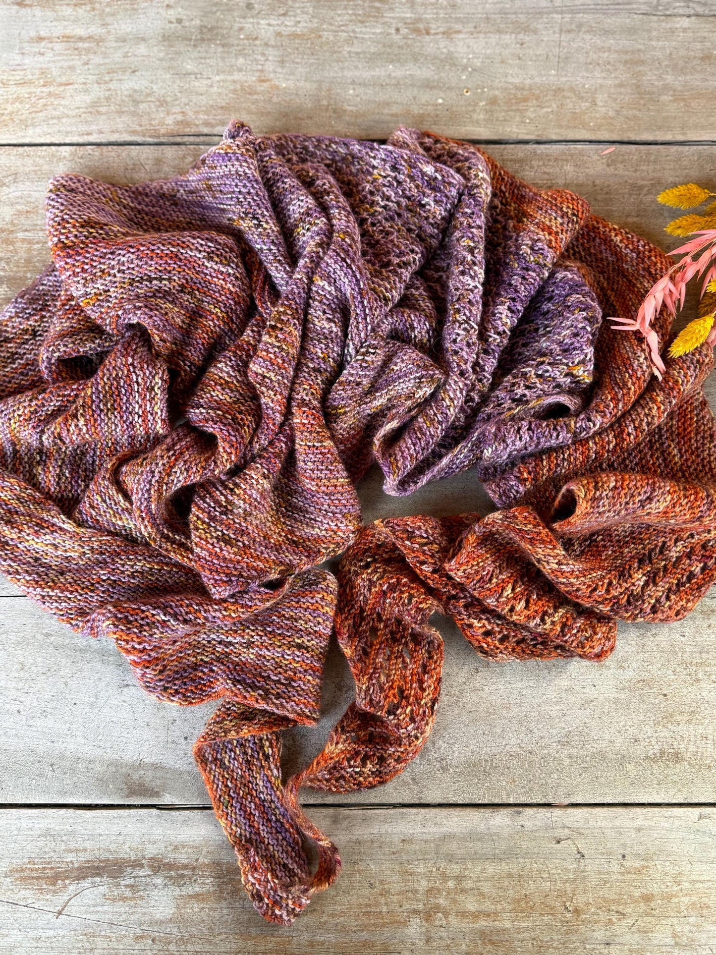 Design du Châle Colchique - Patron modèle de Tricot