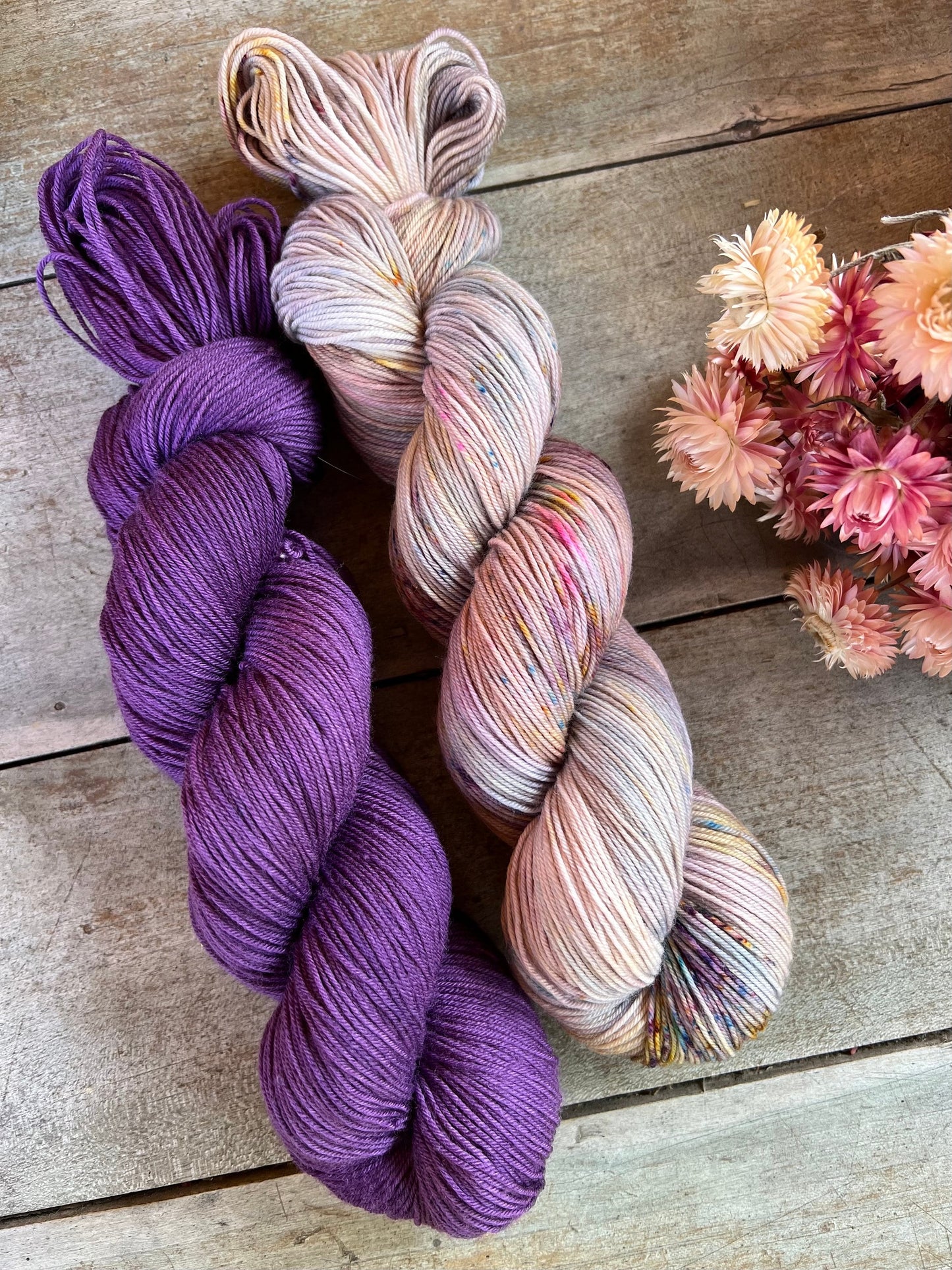 DAPHNÉ - Laine teinte à la main - Fingering Mérinos Nylon superwash
