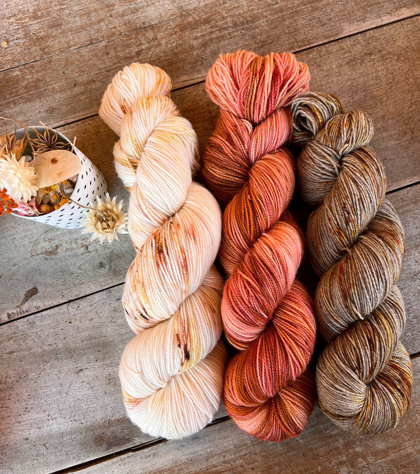 CHÂTAIGNE - Laine teinte à la main - Fingering Mérinos Superwash, yack et Nylon