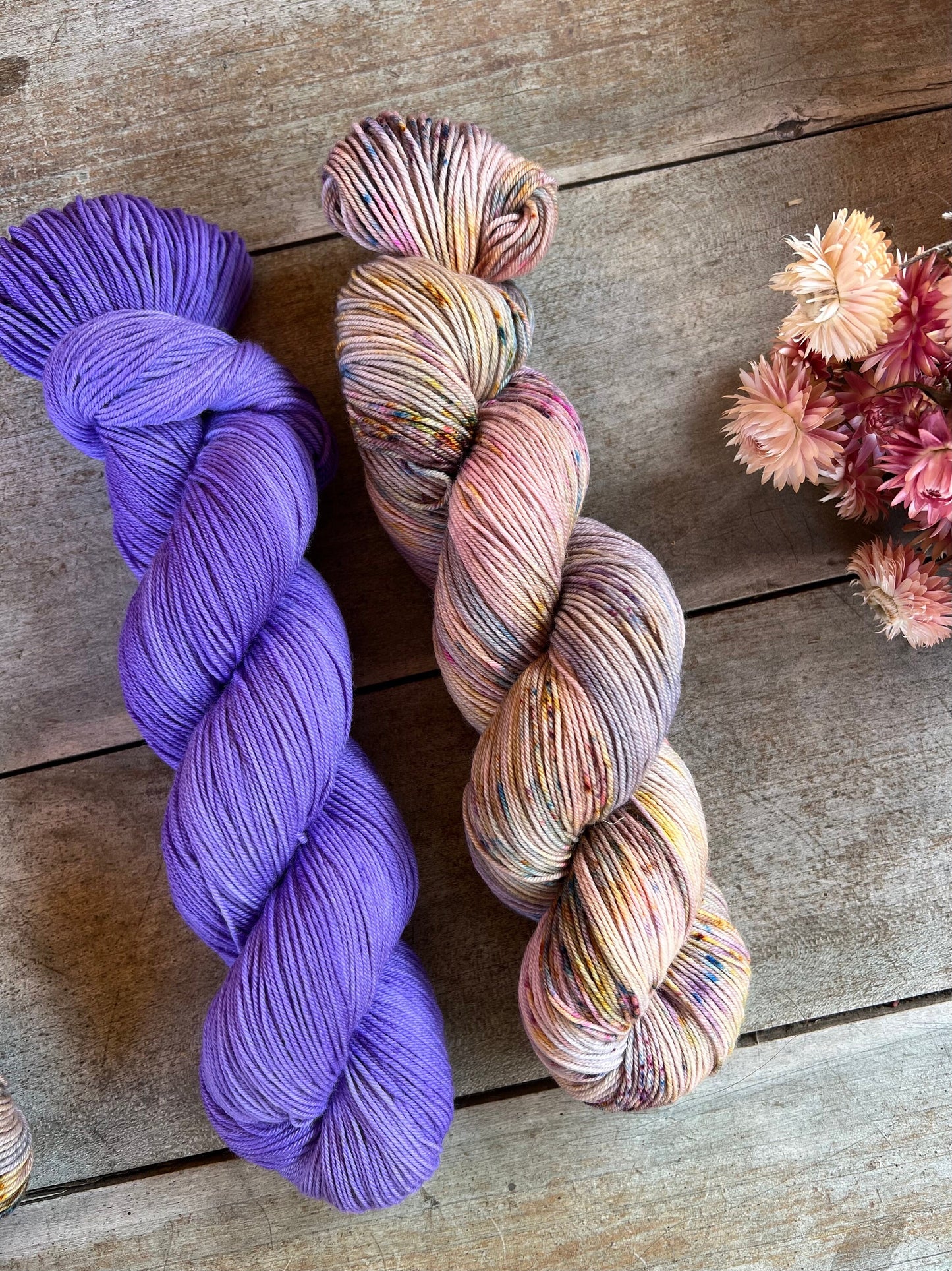 DAPHNÉ - Laine teinte à la main - Fingering Mérinos Nylon superwash