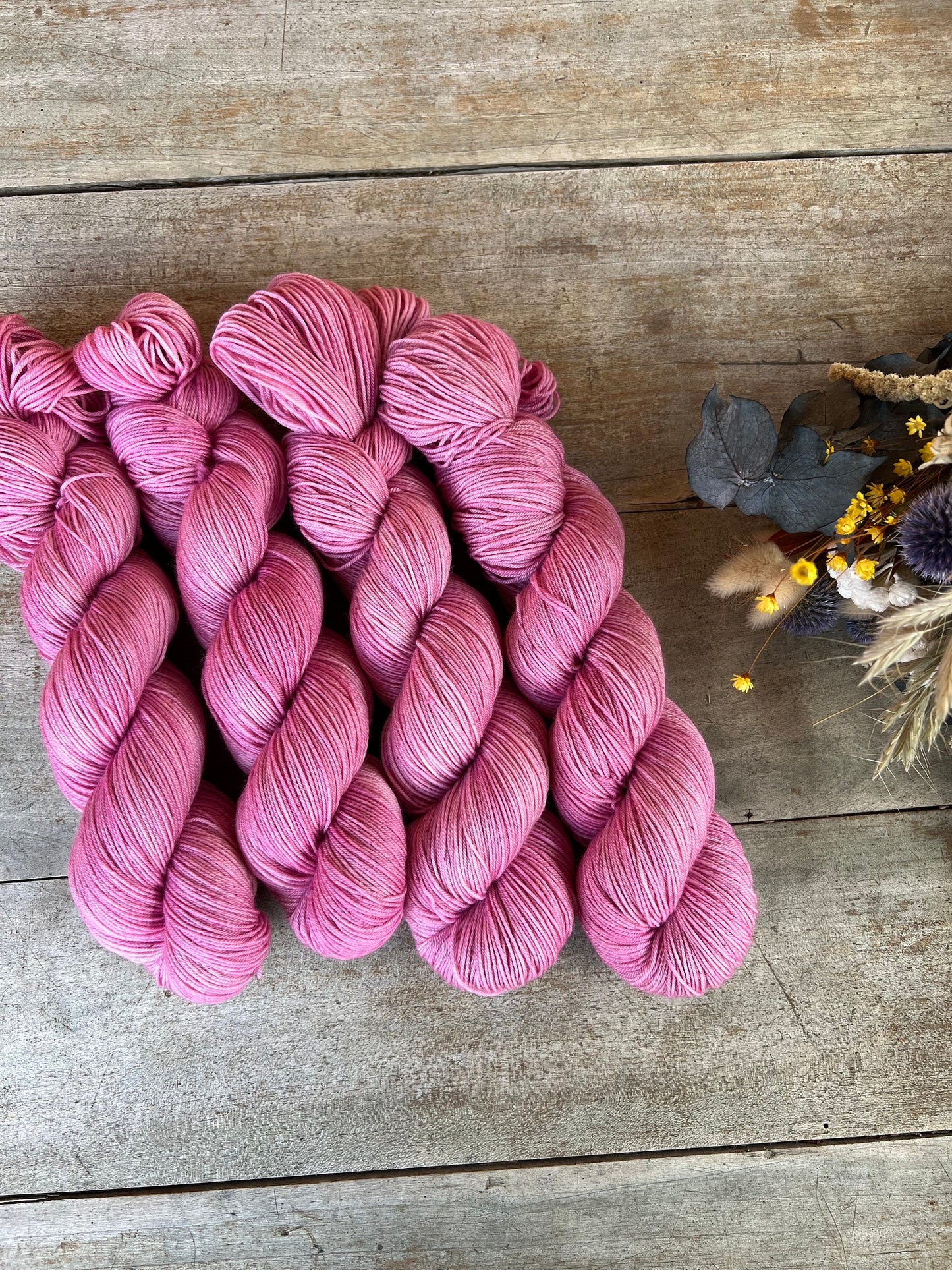 PINK - Laine teinte à la main - Fingering Mérinos Superwash