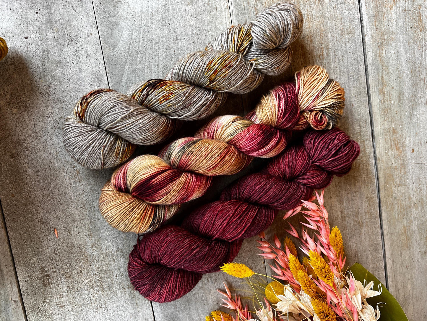 VIRGIN - Laine teinte à la main - Fingering Mérinos Nylon superwash