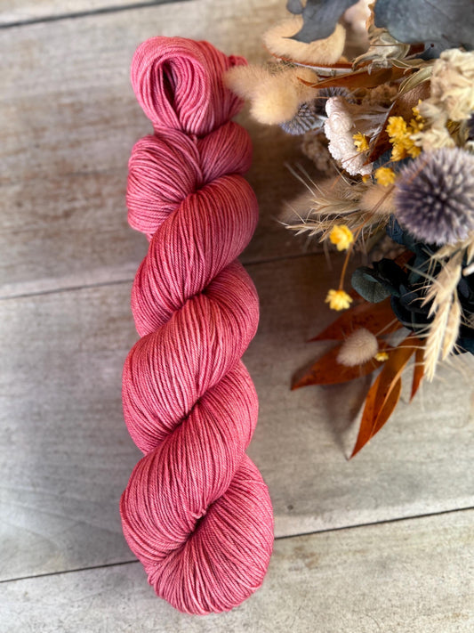 ENARA - Laine teinte à la main - Base au choix : Fingering Mérinos avec ou sans nylon / DK Mérinos / Kid Mohair et Soie