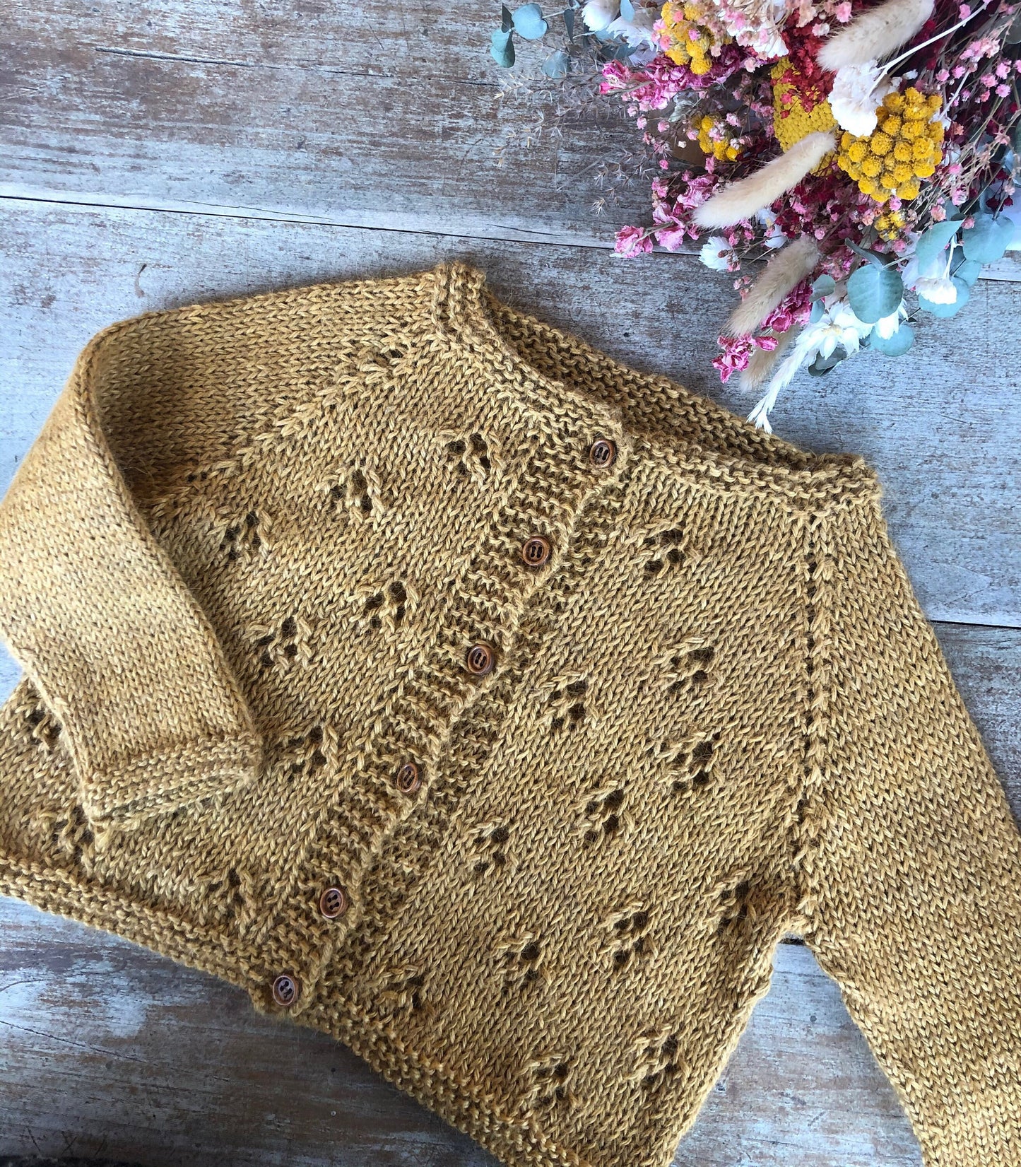 Design du Gilet Aglaé - bébé et enfant - Patron modèle de Layette
