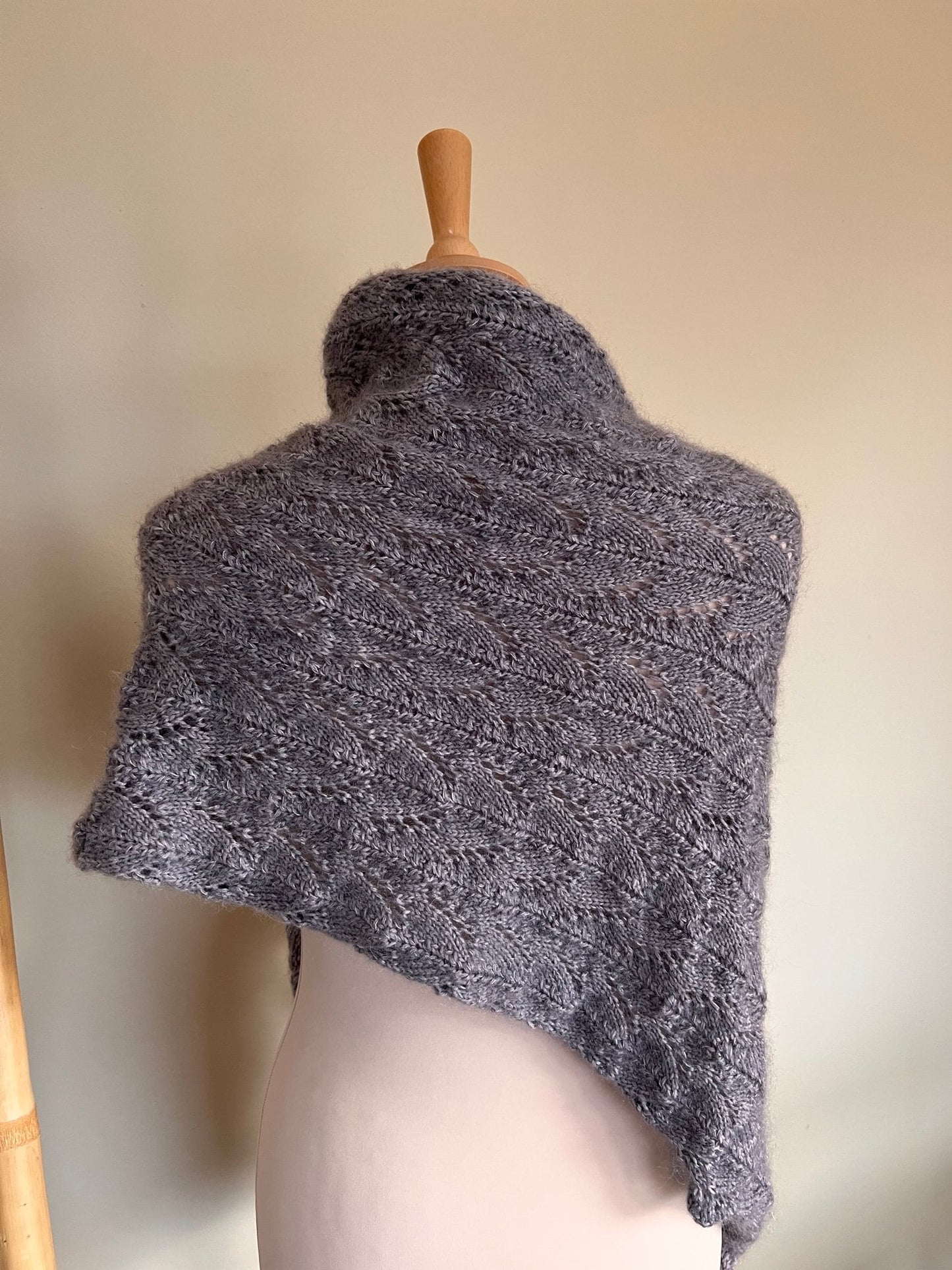 Design du Châle Narcisse - Patron modèle de Tricot