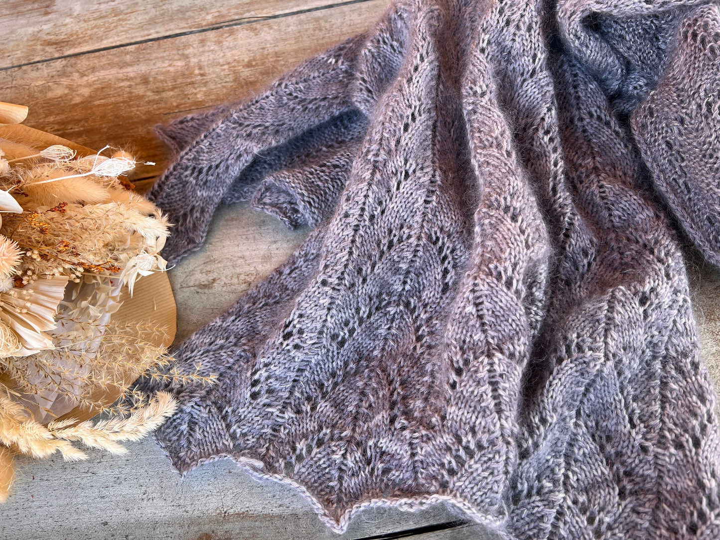 Design du Châle Narcisse - Patron modèle de Tricot