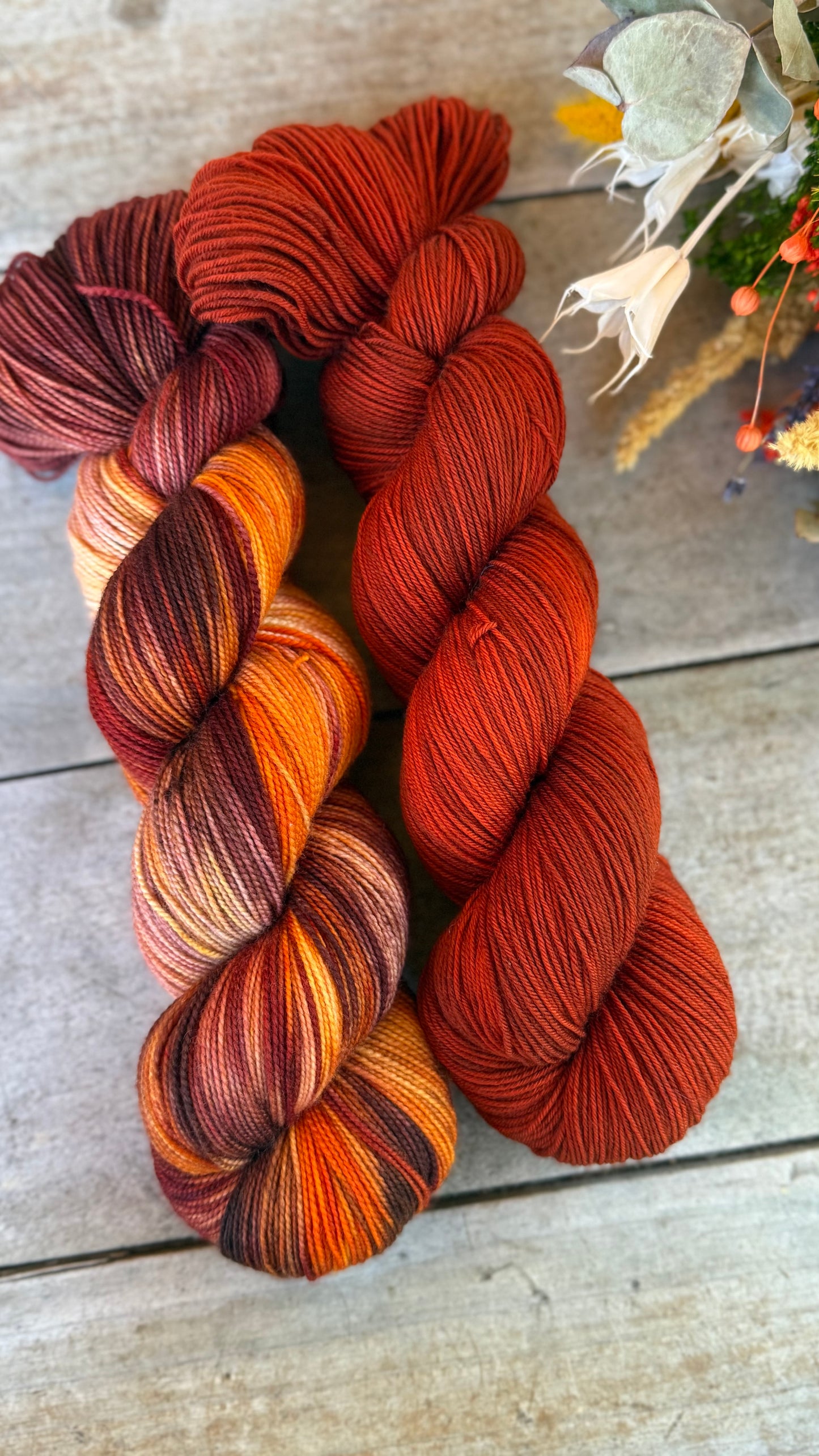 OLYMPIA - Laine teinte à la main - Fingering Mérinos Nylon superwash