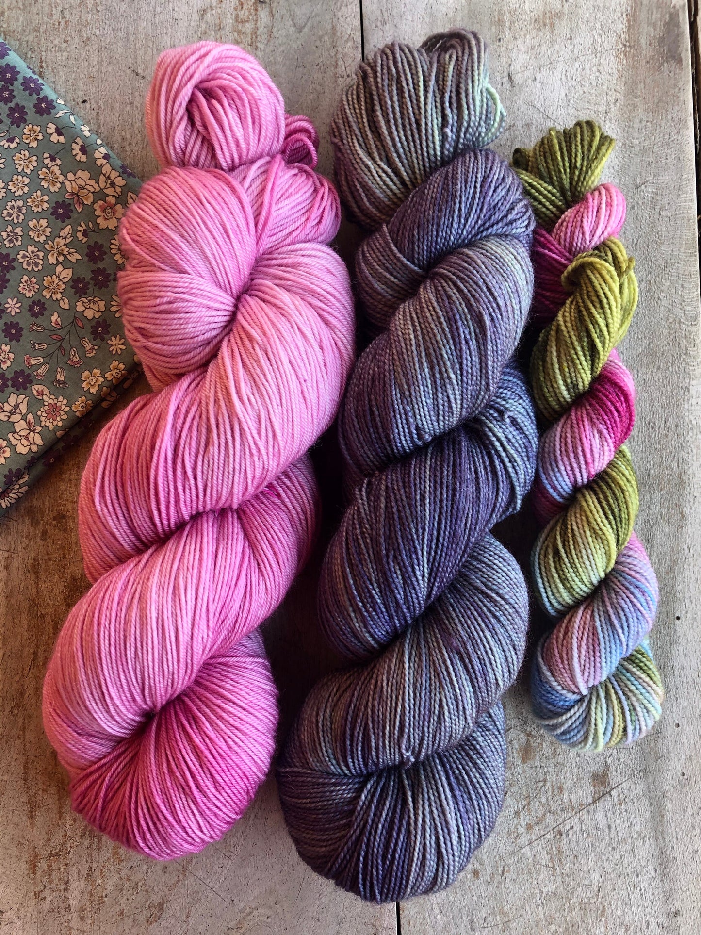 PINK - Laine teinte à la main - Fingering Mérinos Superwash
