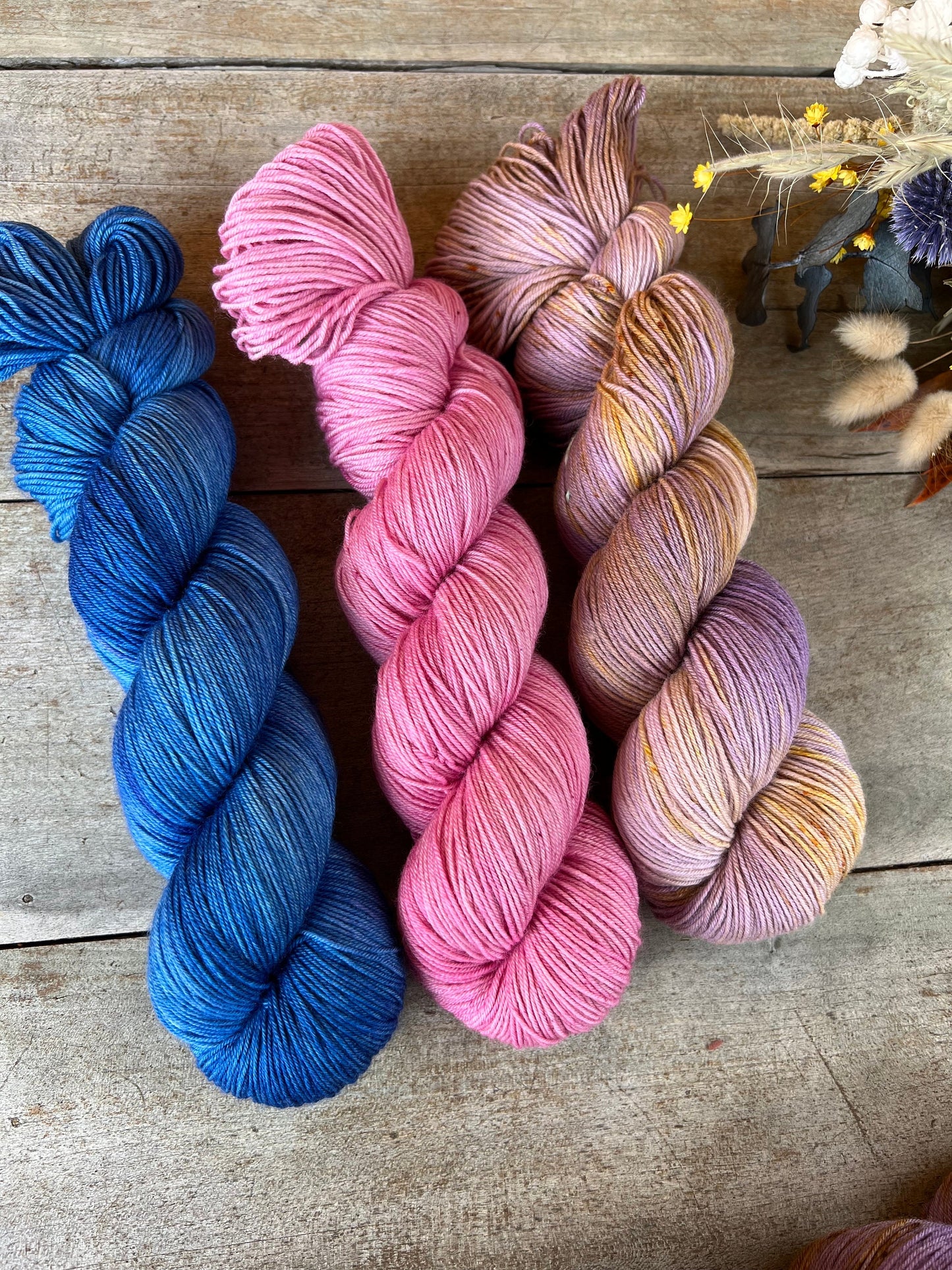 PINK - Laine teinte à la main - Base au choix : Fingering Mérinos avec ou sans nylon / DK Mérinos / Kid Mohair et Soie