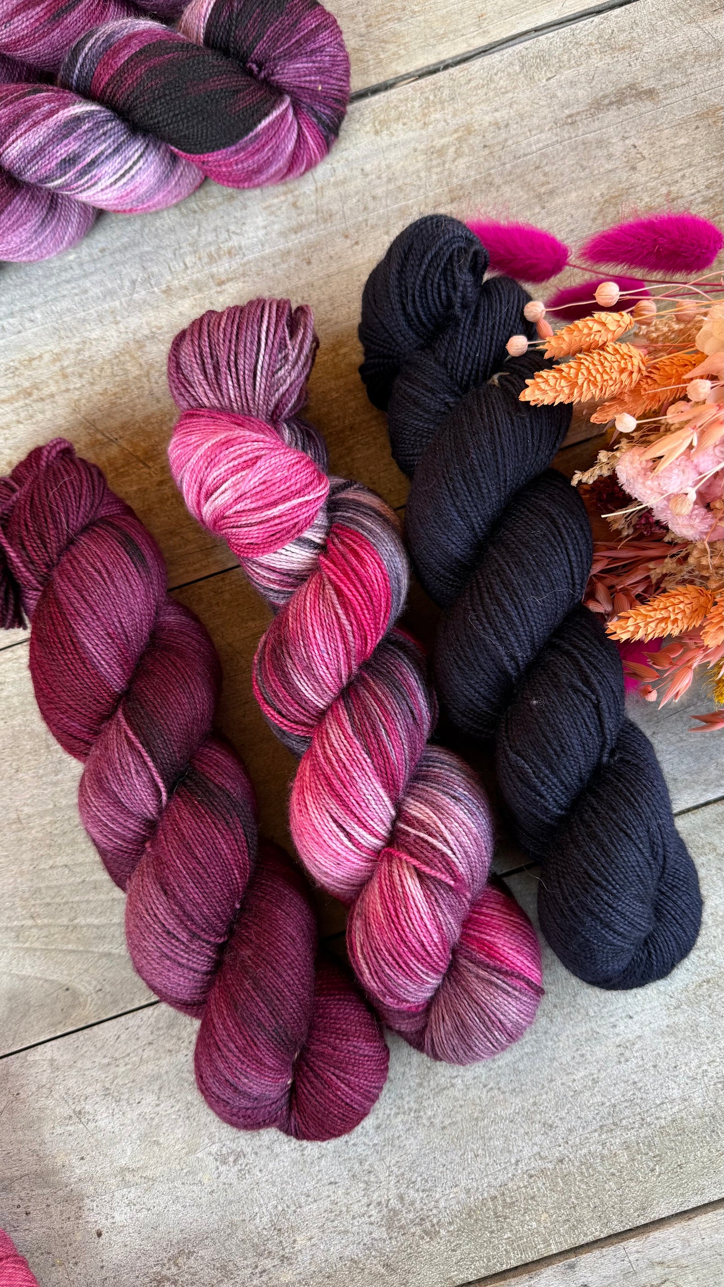 BERTILLE - Laine teinte à la main - Base au choix : Fingering Mérinos avec ou sans nylon / DK Mérinos / Kid Mohair et Soie