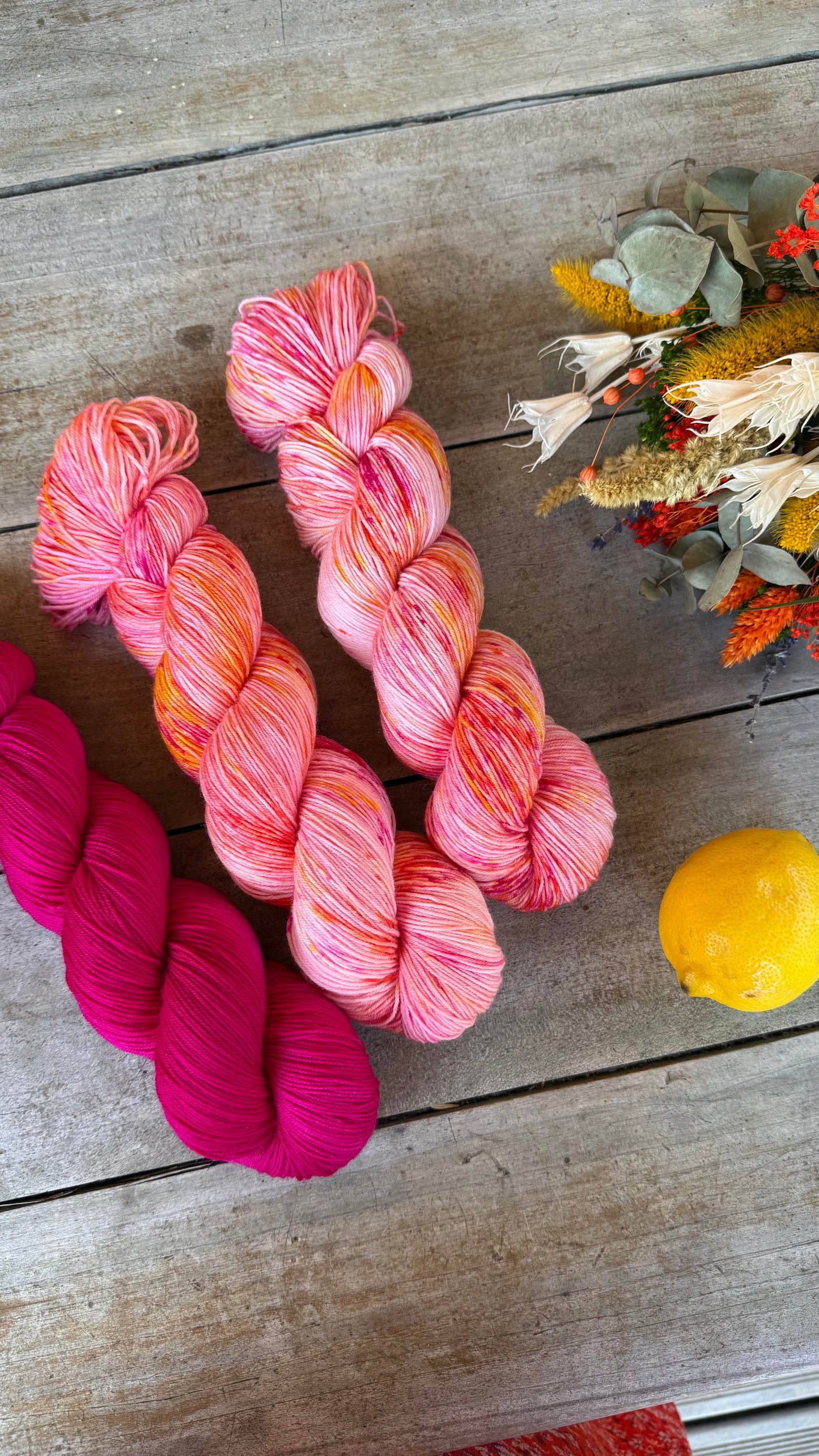DANSEUSE - Laine teinte à la main - Base au choix : Fingering Mérinos avec ou sans nylon / DK Mérinos / Kid Mohair et Soie