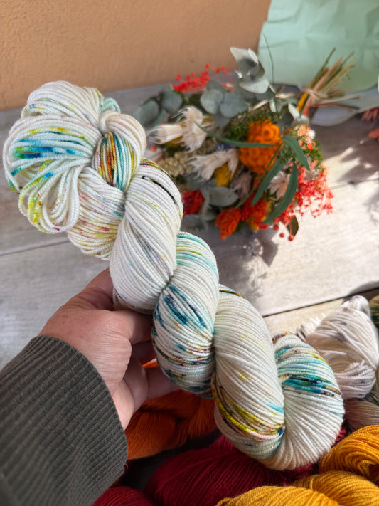 NEW YORK- Laine teinte à la main - Base au choix : Fingering Mérinos avec ou sans nylon / DK Mérinos / Kid Mohair et Soie