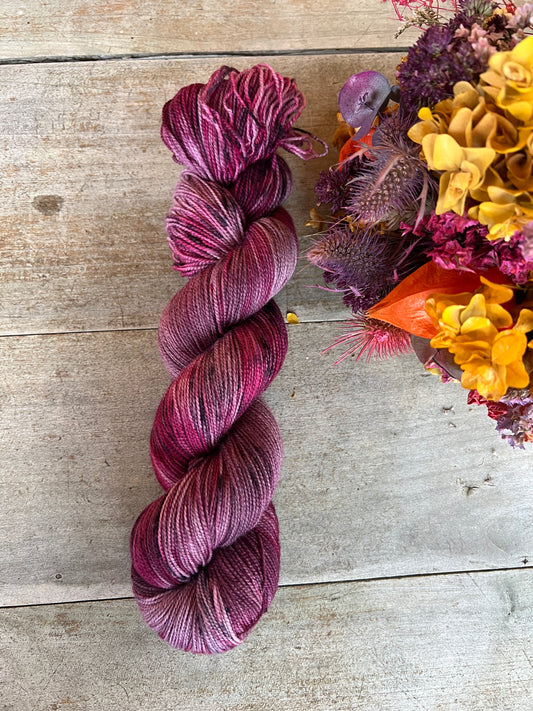 BERTILLE - Laine teinte à la main - Base au choix : Fingering Mérinos avec ou sans nylon / DK Mérinos / Kid Mohair et Soie