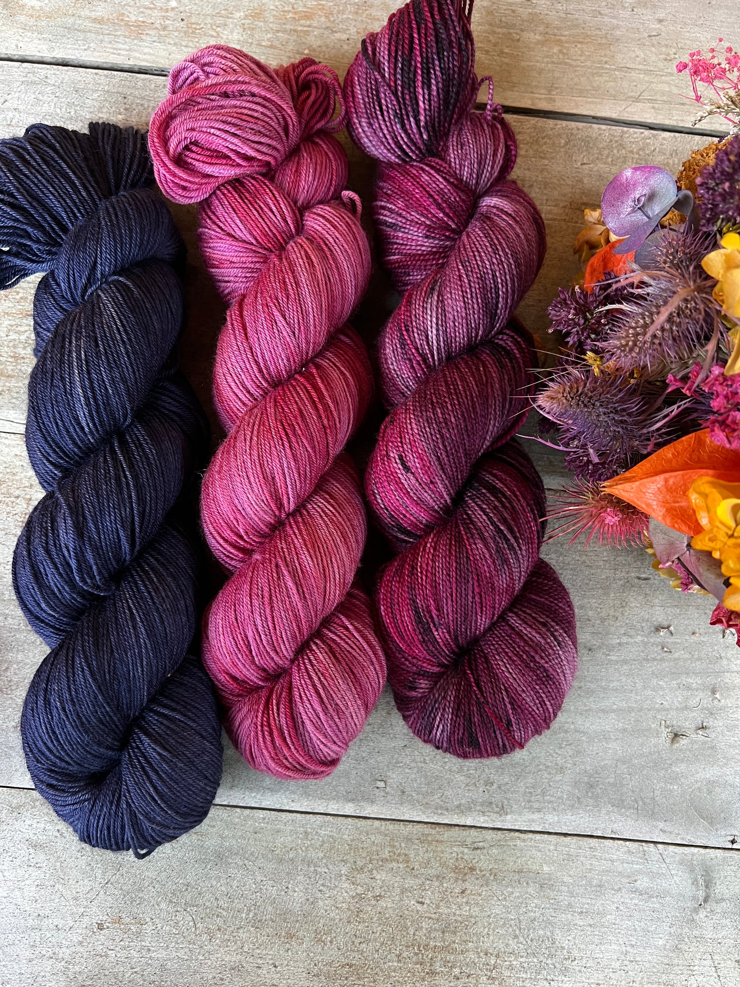 BERTILLE - Laine teinte à la main - Base au choix : Fingering Mérinos avec ou sans nylon / DK Mérinos / Kid Mohair et Soie