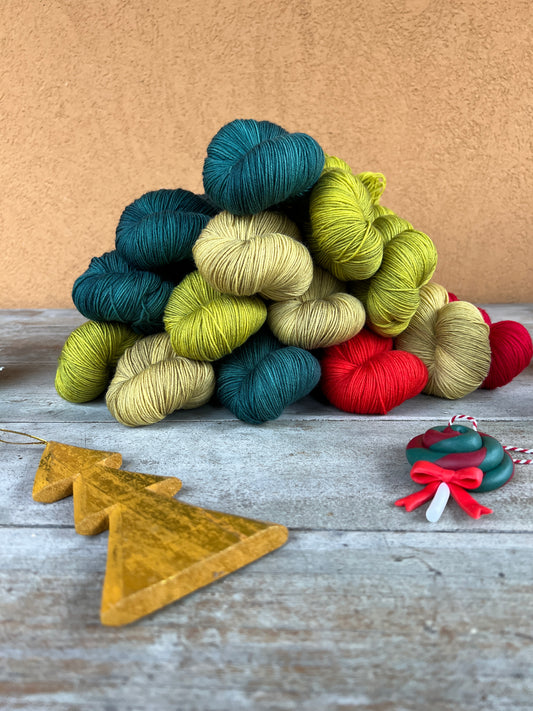 LÉNA - Laine teinte à la main - Base au choix : Fingering Mérinos avec ou sans nylon / DK Mérinos / Kid Mohair et Soie