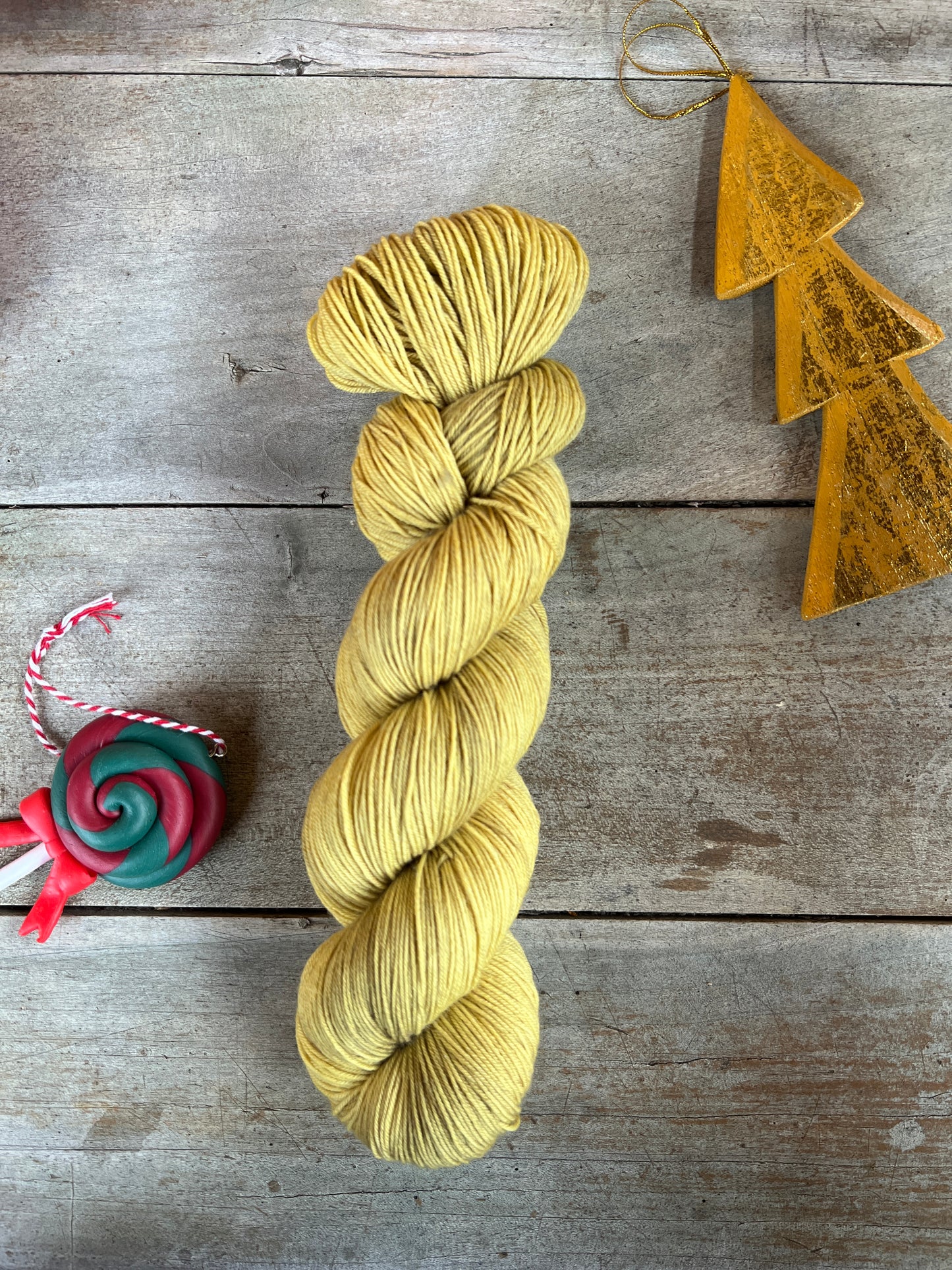 GOLD - Laine teinte à la main - Base au choix : Fingering Mérinos avec ou sans nylon / DK Mérinos / Kid Mohair et Soie