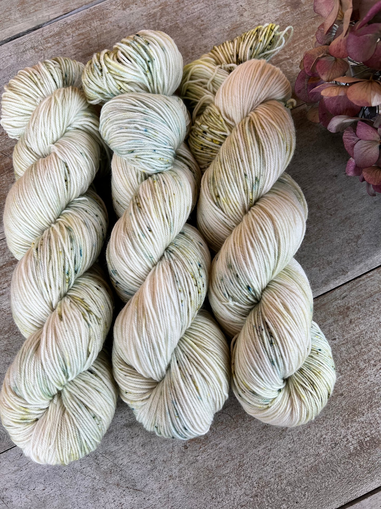 FRAÎCHE - Laine teinte à la main - Base au choix : Fingering Mérinos avec ou sans nylon / DK Mérinos / Kid Mohair et Soie