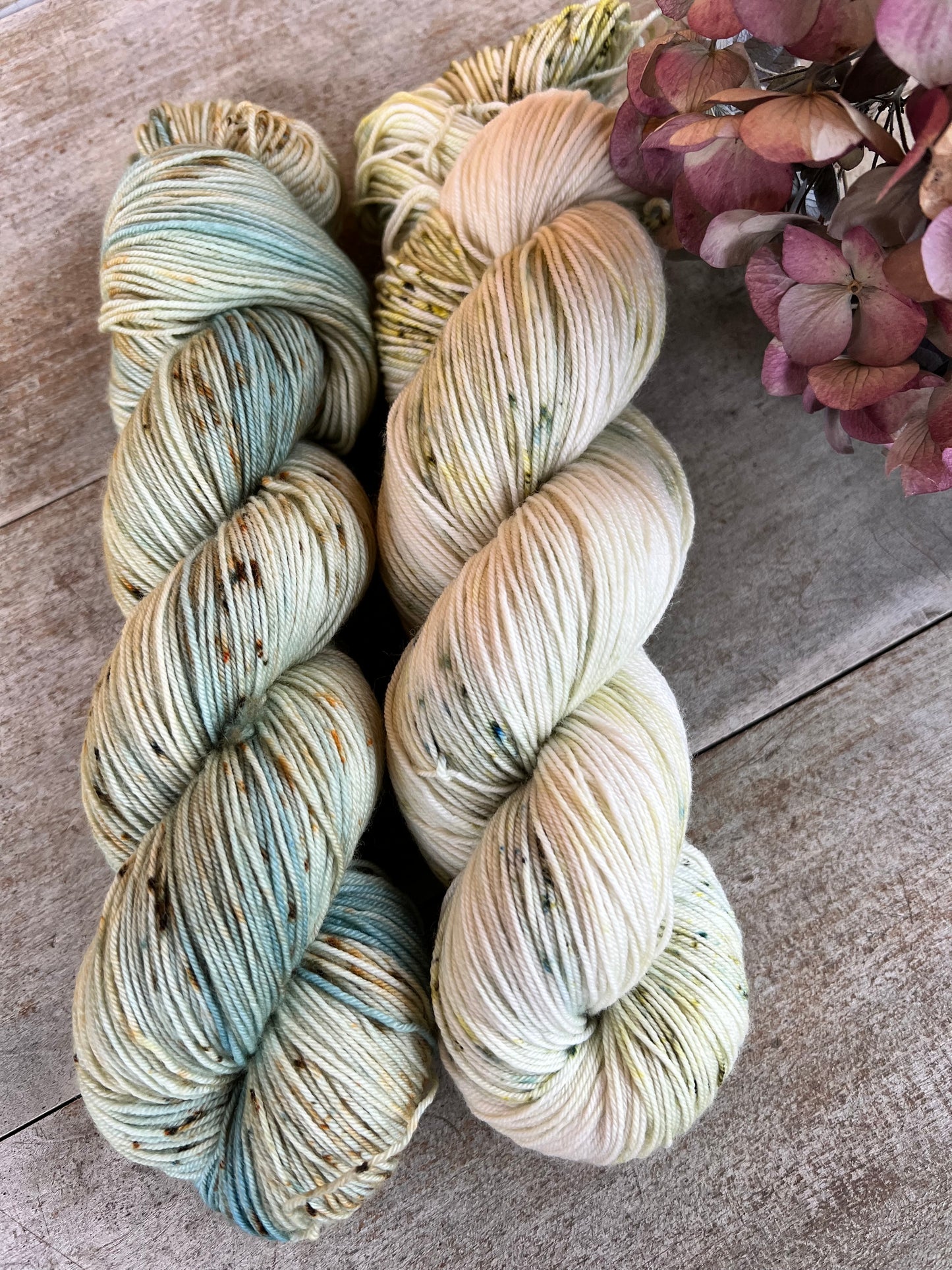 FRAÎCHE - Laine teinte à la main - Base au choix : Fingering Mérinos avec ou sans nylon / DK Mérinos / Kid Mohair et Soie