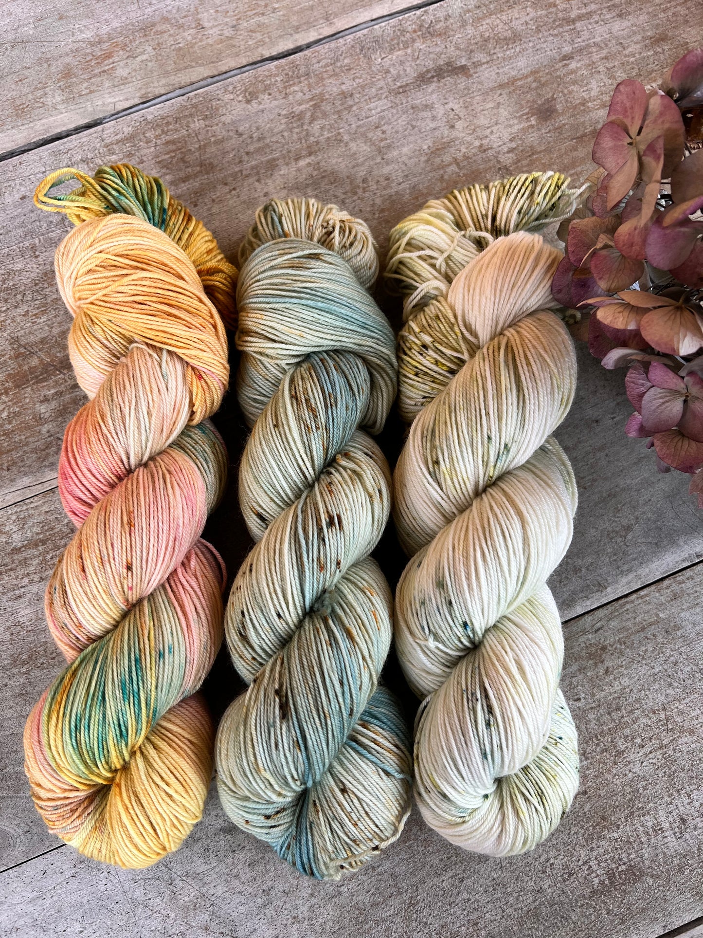 FRAÎCHE - Laine teinte à la main - Base au choix : Fingering Mérinos avec ou sans nylon / DK Mérinos / Kid Mohair et Soie