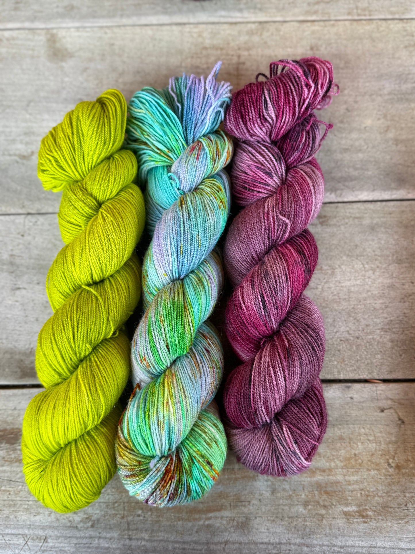 BERTILLE - Laine teinte à la main - Base au choix : Fingering Mérinos avec ou sans nylon / DK Mérinos / Kid Mohair et Soie