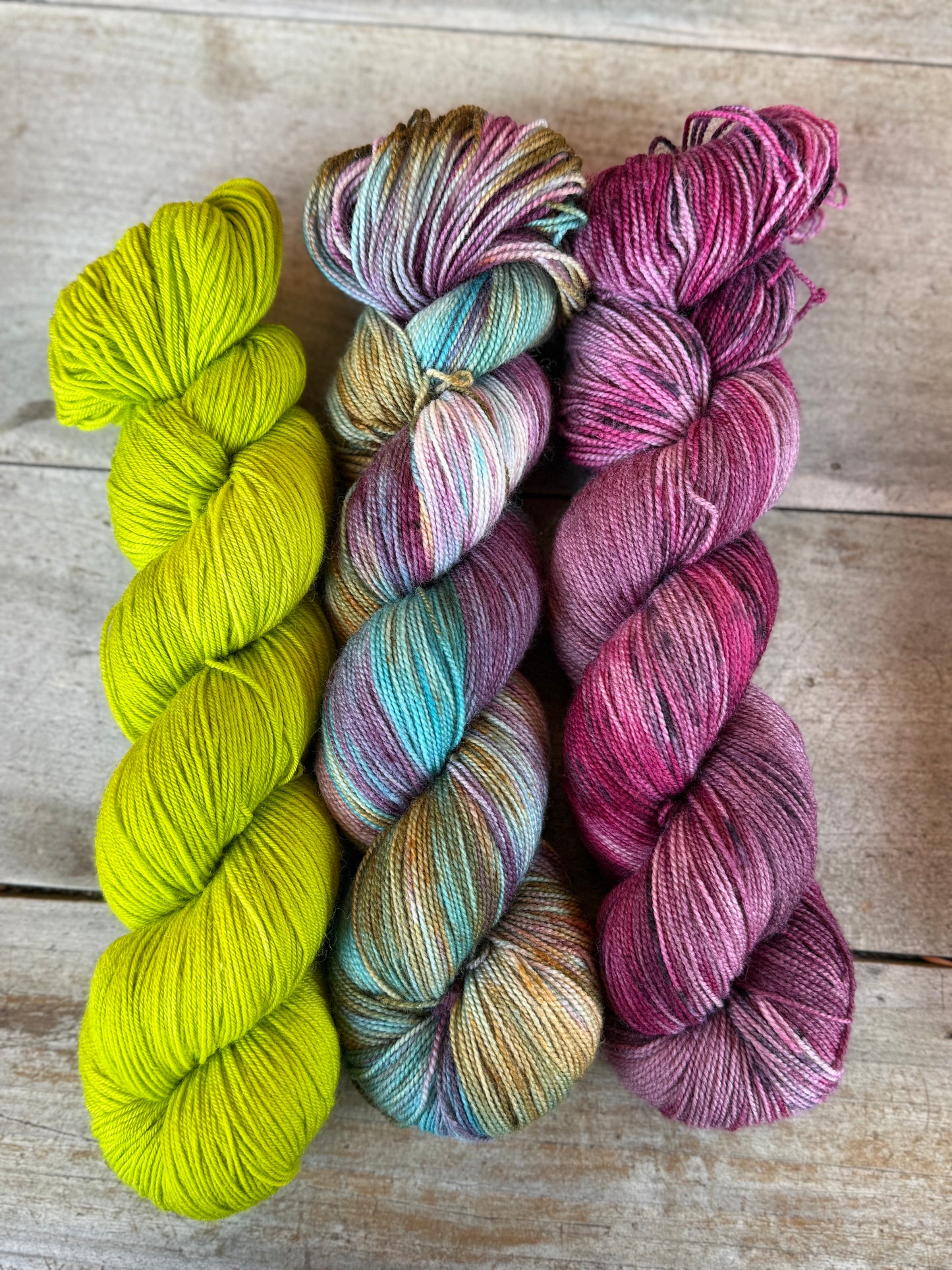 BERTILLE - Laine teinte à la main - Base au choix : Fingering Mérinos avec ou sans nylon / DK Mérinos / Kid Mohair et Soie