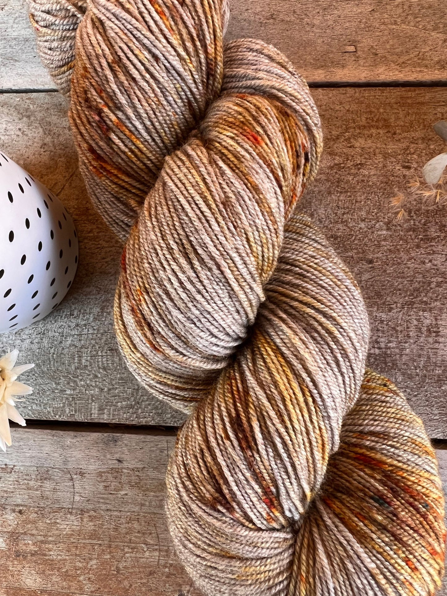 CHÂTAIGNE - Laine teinte à la main - Fingering Mérinos Superwash, yack et Nylon