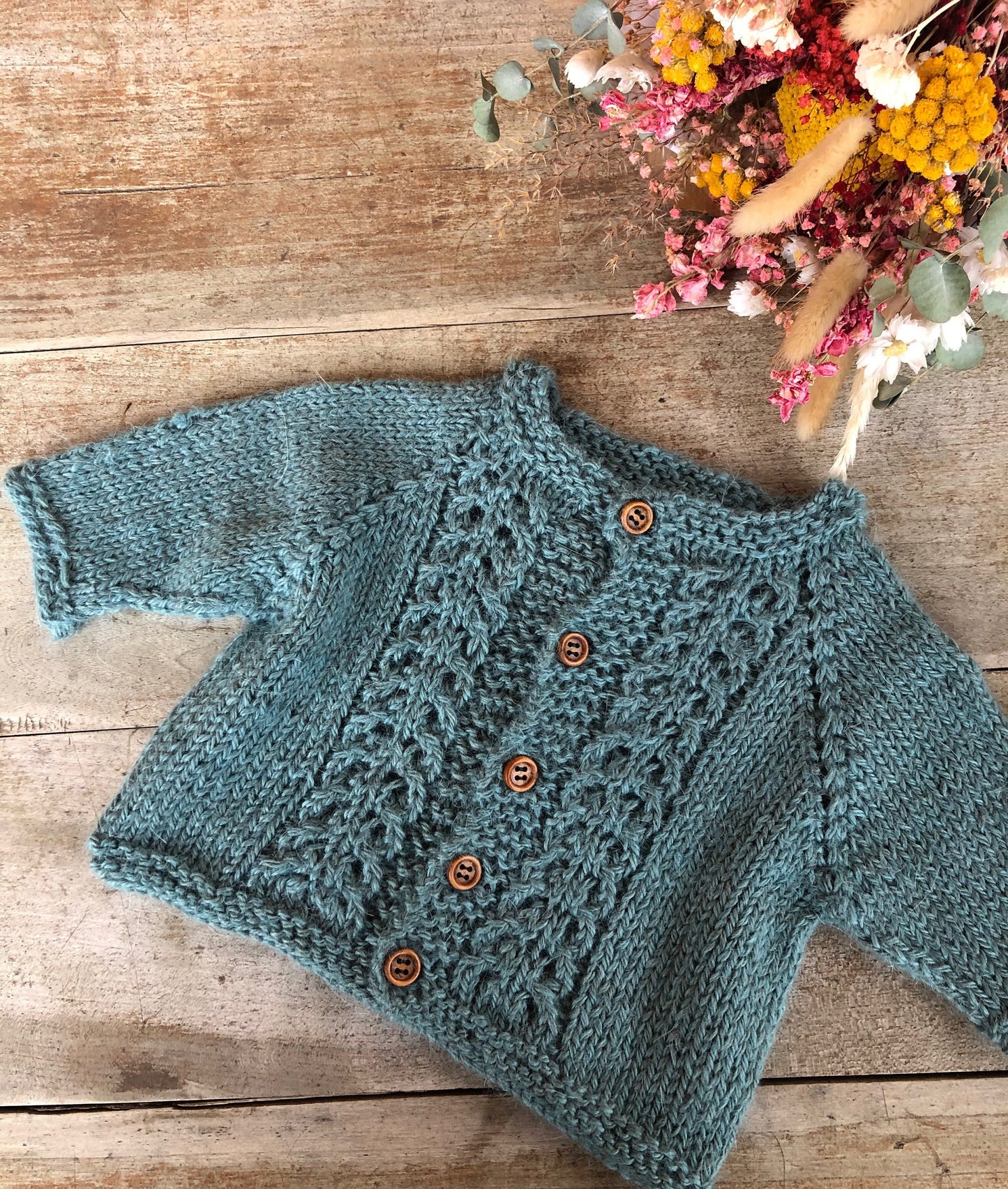 Design du Gilet Arthur - bébé et enfant - Patron modèle de Layette