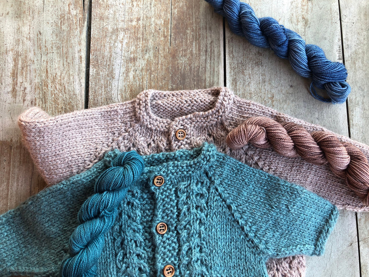 Design du Gilet Arthur - bébé et enfant - Patron modèle de Layette