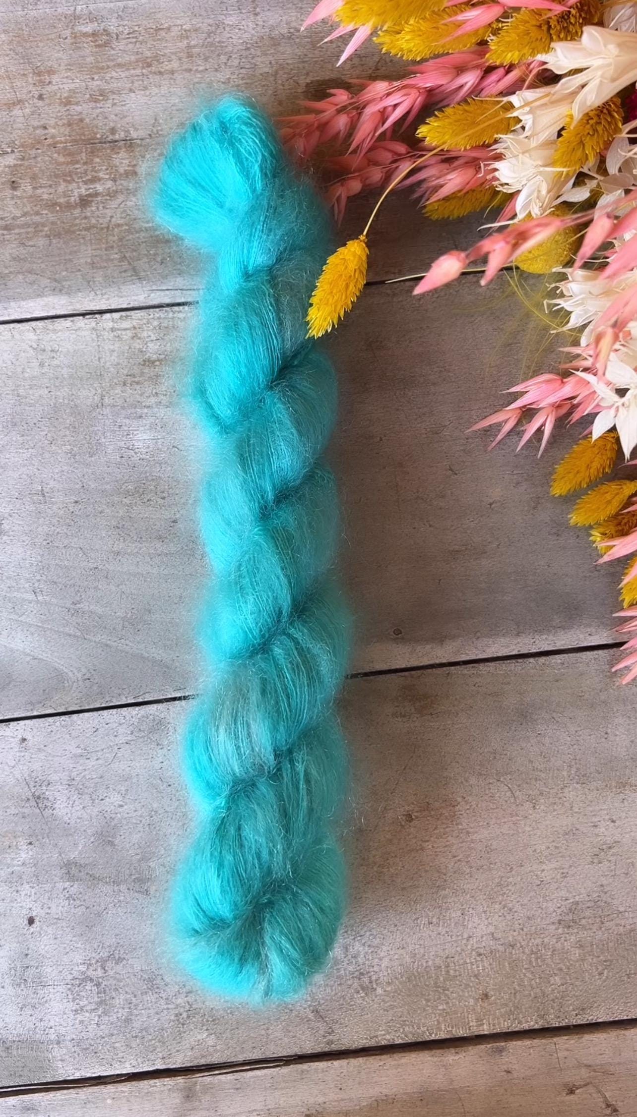 Divers coloris unis de Lace Kid Mohair et Soie - Laine teinte à la main