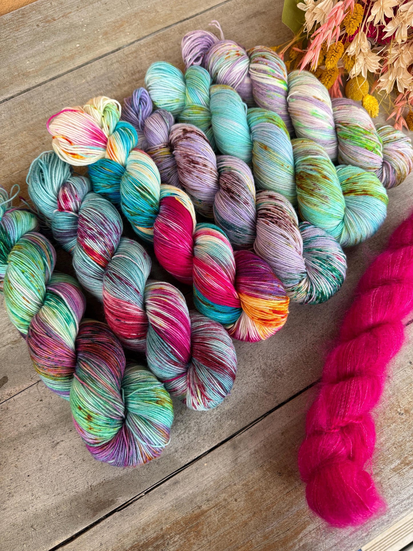 DOLORÈS - Laine teinte à la main - Fingering Mérinos Nylon superwash