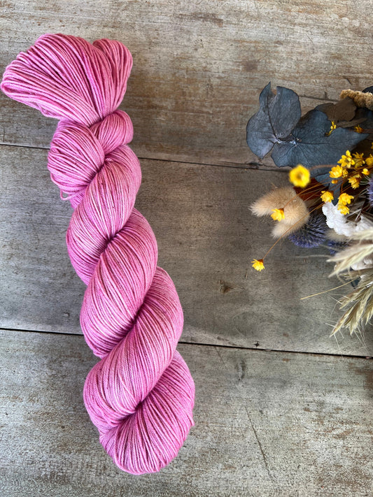 PINK - Laine teinte à la main - Base au choix : Fingering Mérinos avec ou sans nylon / DK Mérinos / Kid Mohair et Soie