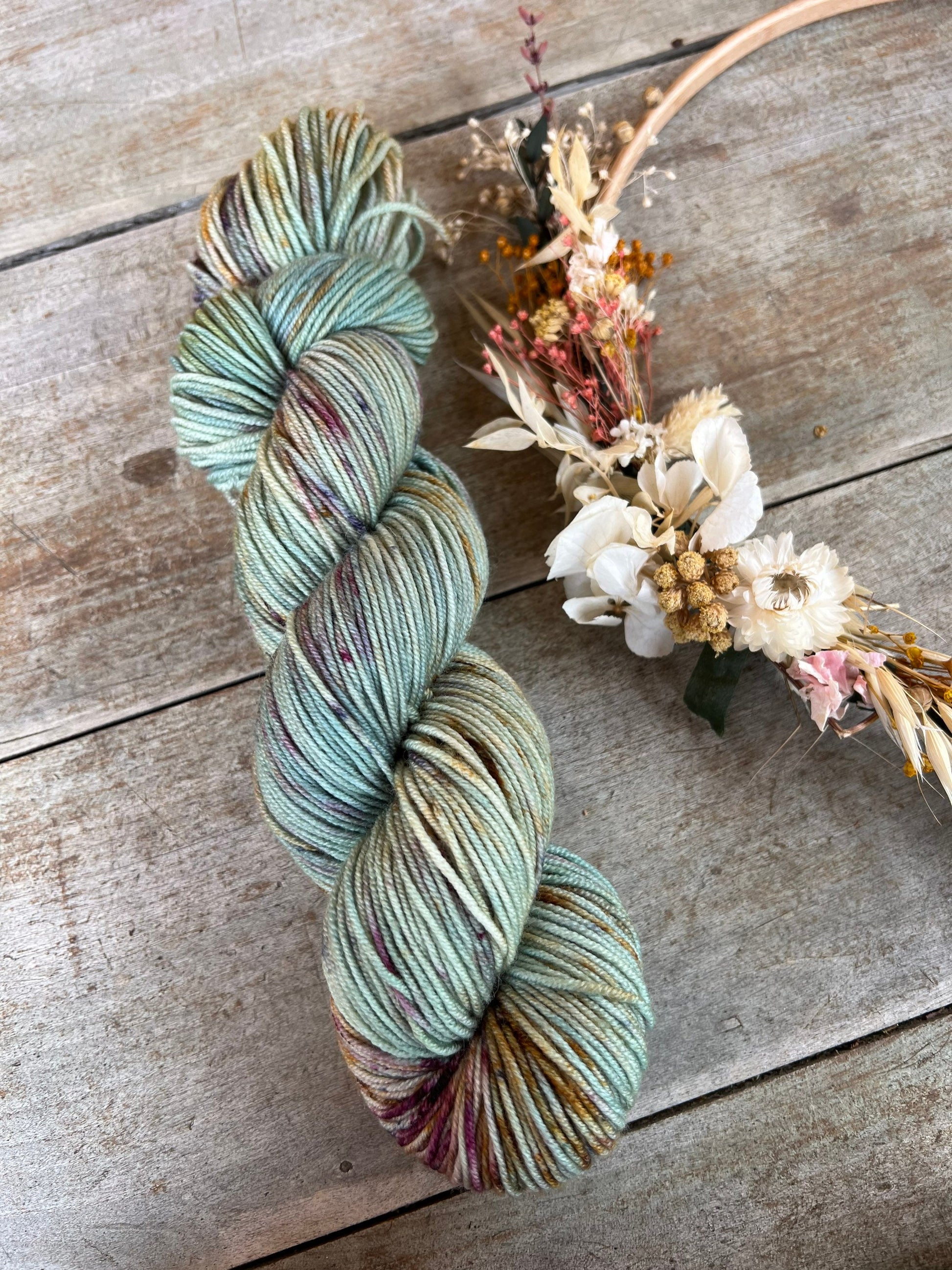 Laine teinte à la main coloris Primevère Fingering Mérinos ou Mérinos nylon ou DK Mérinos ou Lace Mohair et soie