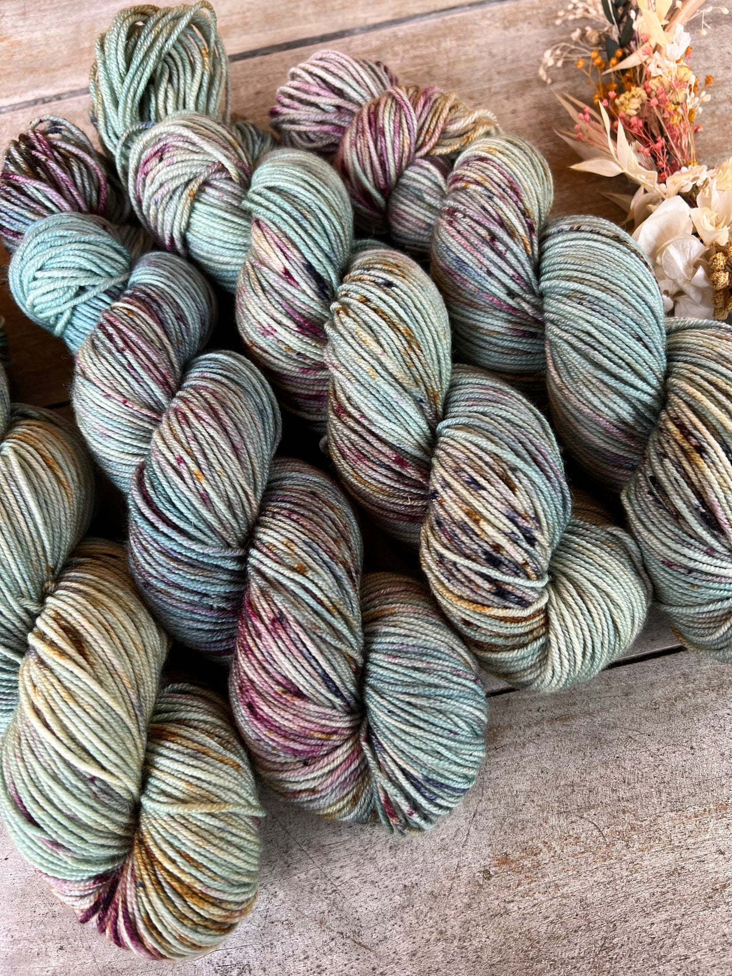 Laine teinte à la main coloris Primevère Fingering Mérinos ou Mérinos nylon ou DK Mérinos ou Lace Mohair et soie
