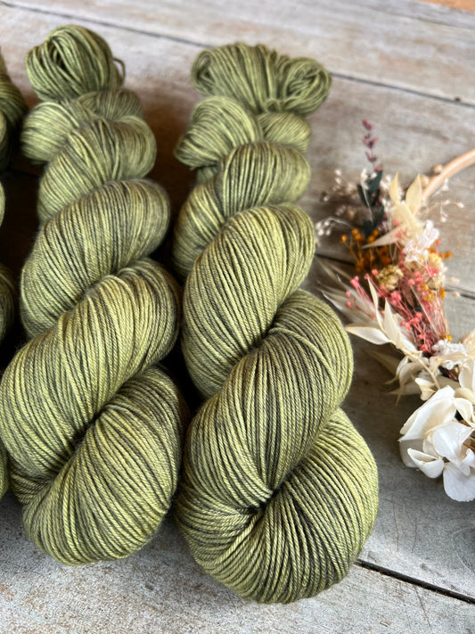 Laine teinte à la main coloris Mousse Fingering Mérinos ou Mérinos nylon ou DK Mérinos ou Lace Mohair et soie