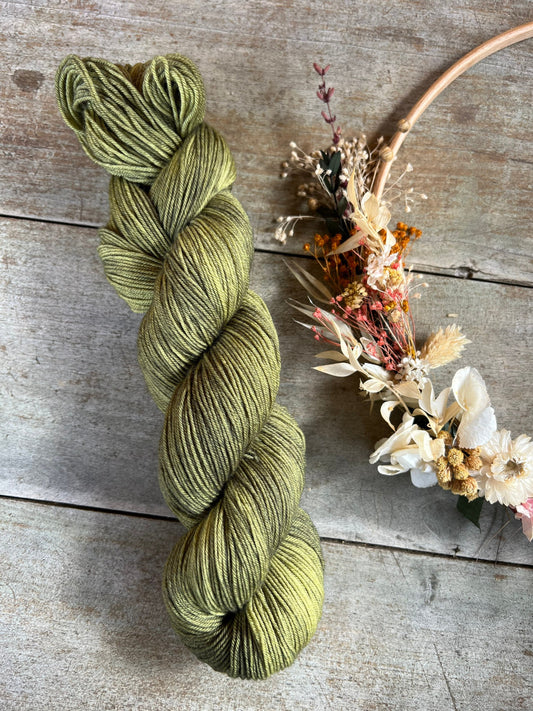 Laine teinte à la main coloris Mousse Fingering Mérinos ou Mérinos nylon ou DK Mérinos ou Lace Mohair et soie