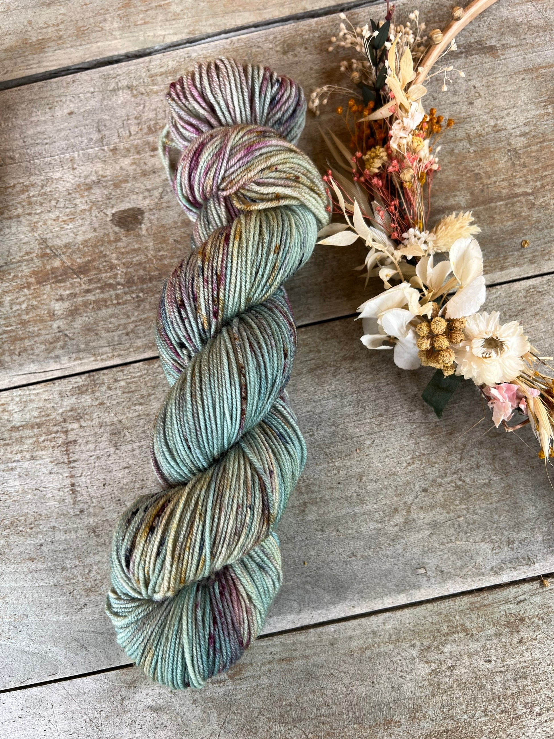 Laine teinte à la main coloris Primevère Fingering Mérinos ou Mérinos nylon ou DK Mérinos ou Lace Mohair et soie