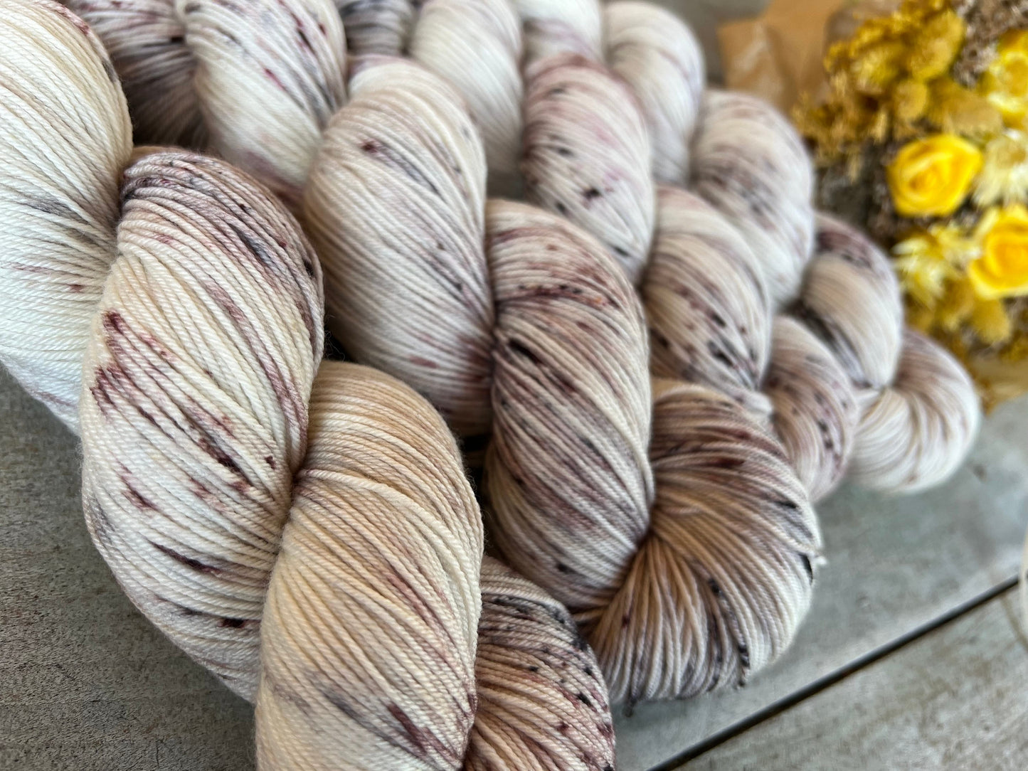 Laine teinte à la main coloris Chocolat Viennois Fingering Mérinos ou Mérinos nylon ou DK Mérinos ou Lace Mohair et soie