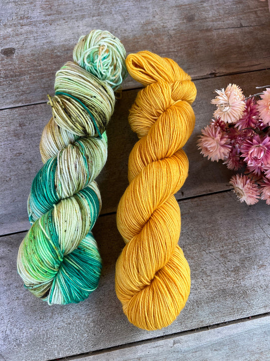 Laine teinte à la main coloris Paille Fingering Mérinos ou Mérinos nylon ou DK Mérinos ou Lace Mohair et soie