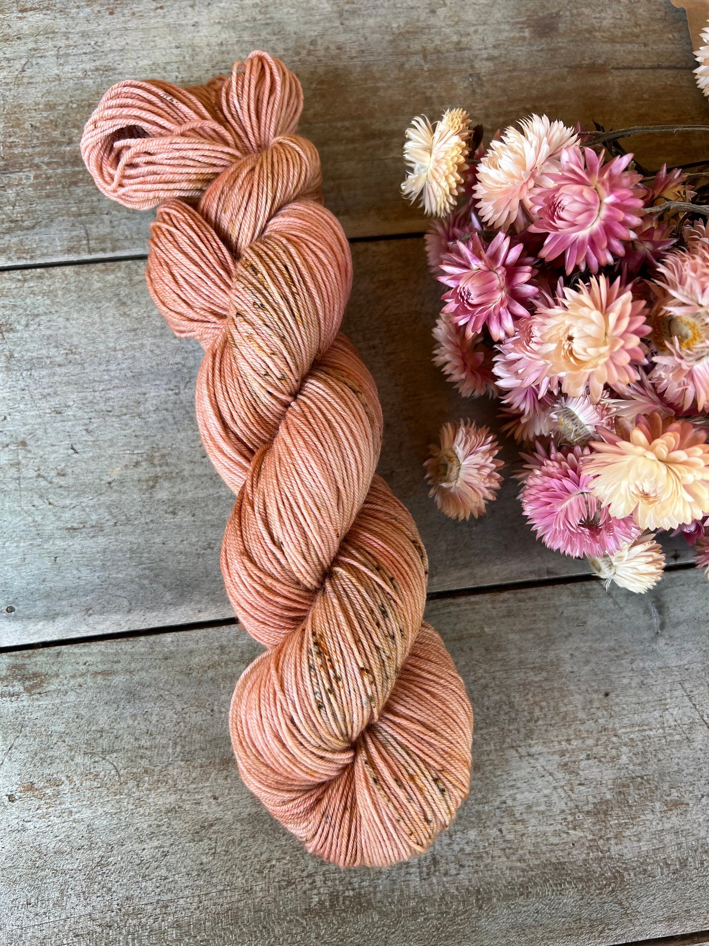 Laine teinte à la main coloris Odette Fingering Mérinos ou Mérinos nylon ou DK Mérinos ou Lace Mohair et soie