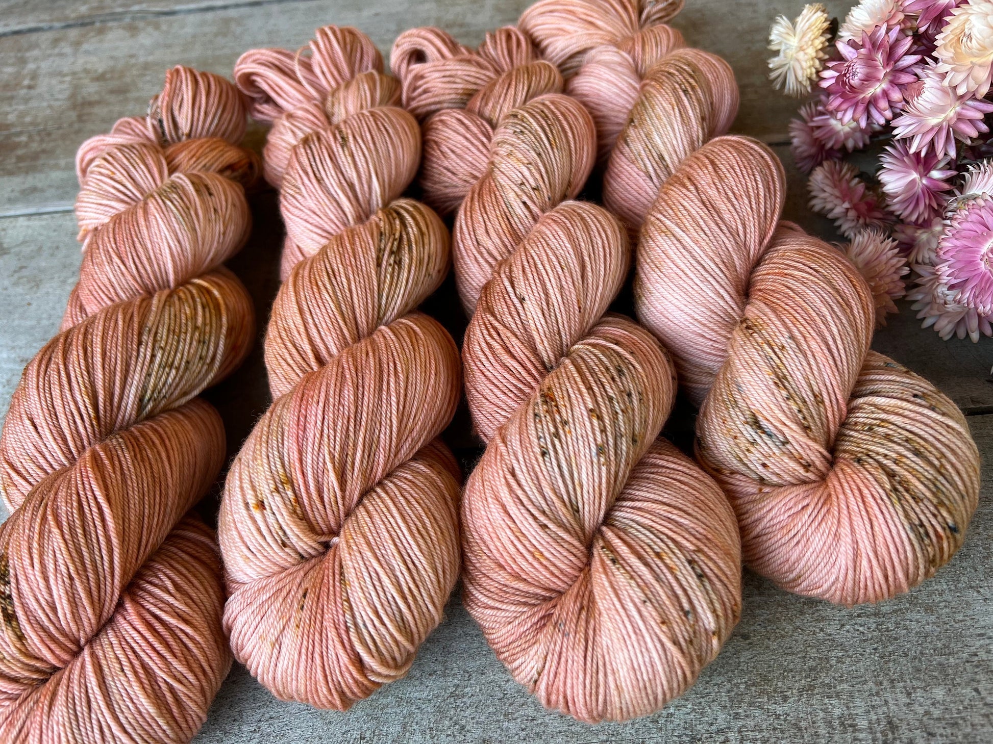 Laine teinte à la main coloris Odette Fingering Mérinos ou Mérinos nylon ou DK Mérinos ou Lace Mohair et soie