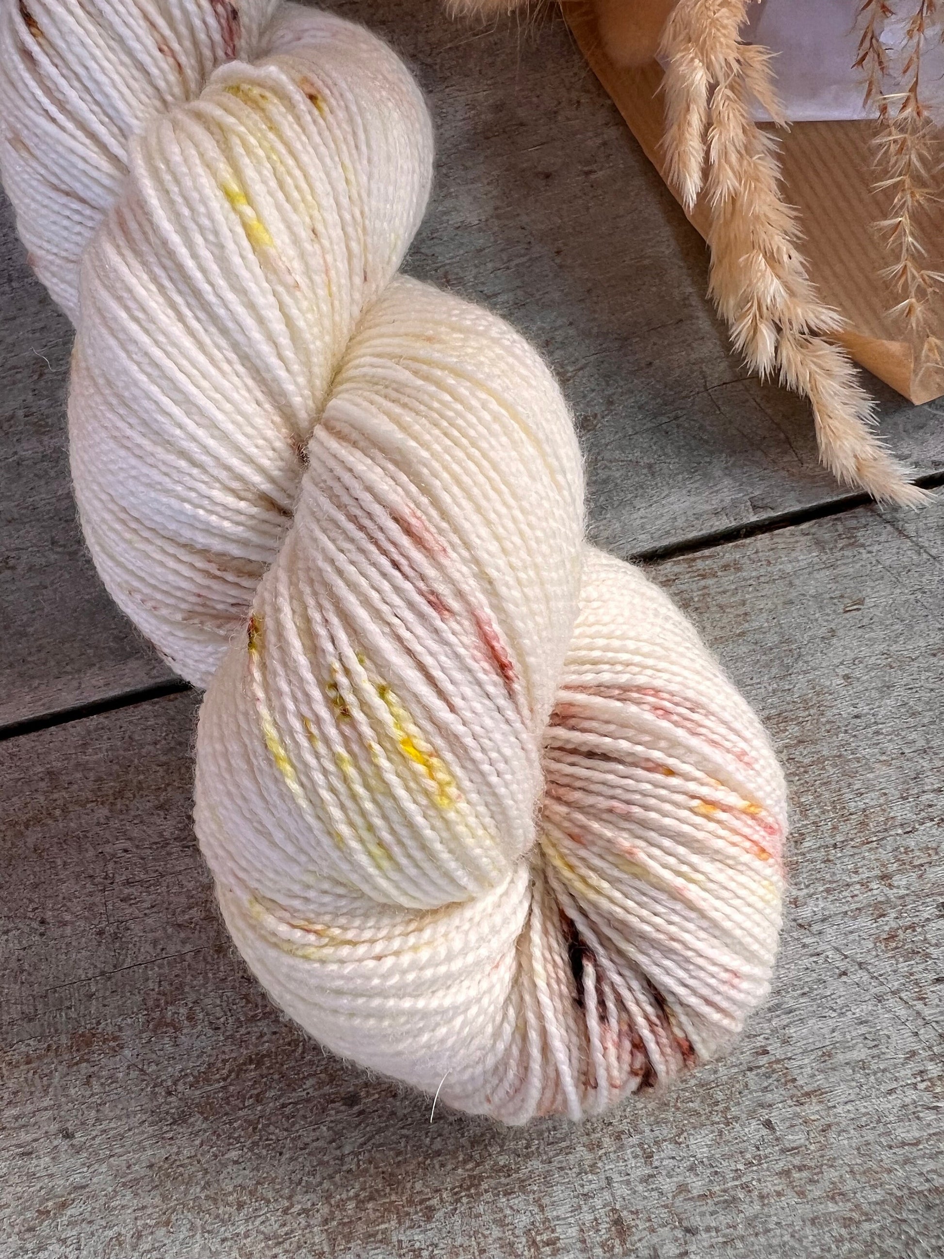 Laine teinte à la main coloris Café Latte Fingering Mérinos ou Mérinos nylon ou DK Mérinos ou Lace Mohair et soie