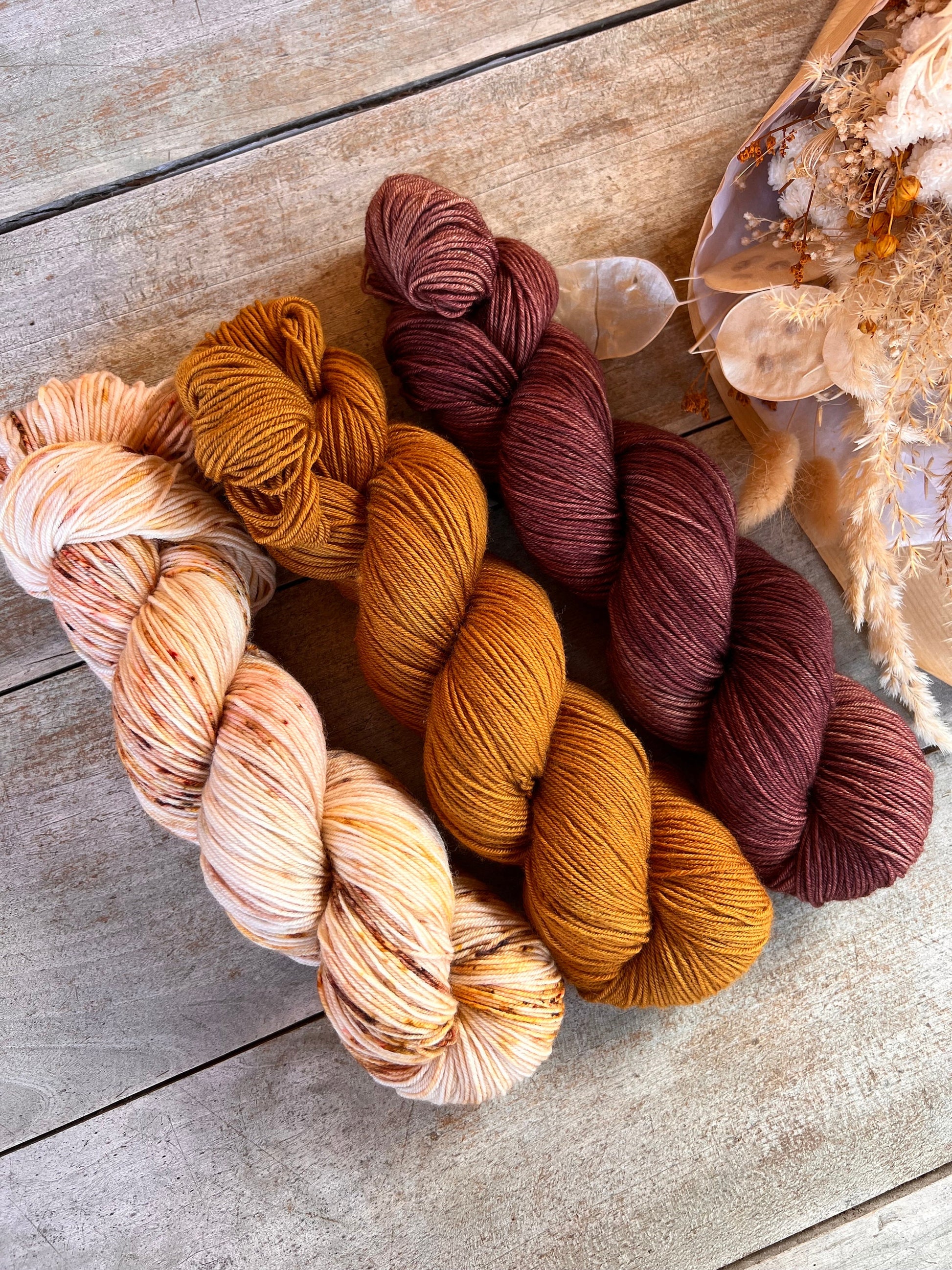 Laine teinte à la main coloris Choco Fingering Mérinos ou Mérinos nylon ou DK Mérinos ou Lace Mohair et soie
