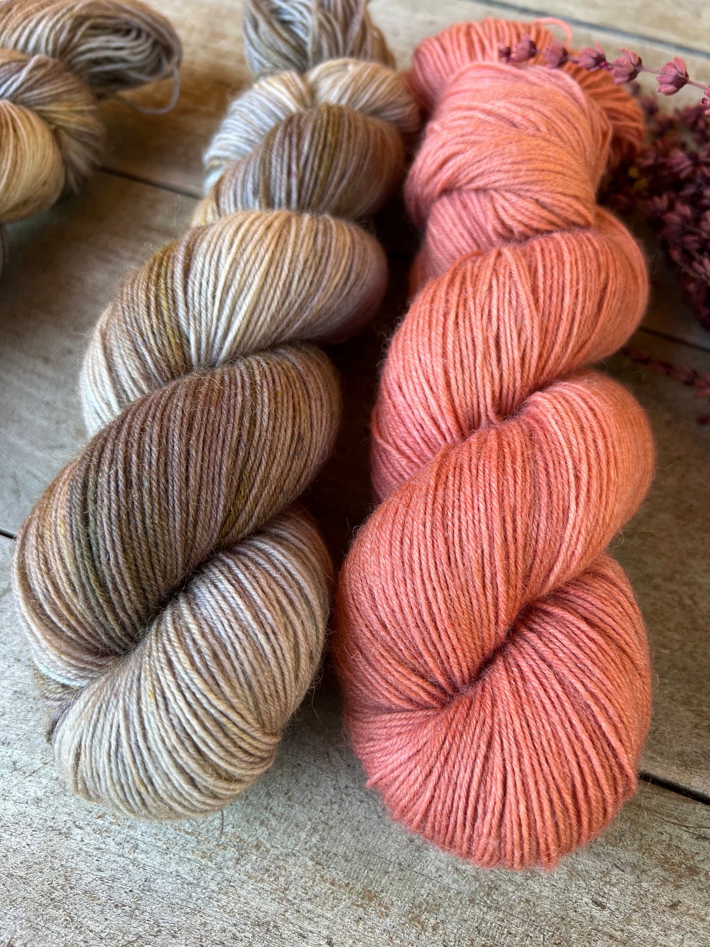 Laine teinte à la main coloris Lilou Fingering Mérinos ou Mérinos nylon ou DK Mérinos ou Lace Mohair et soie