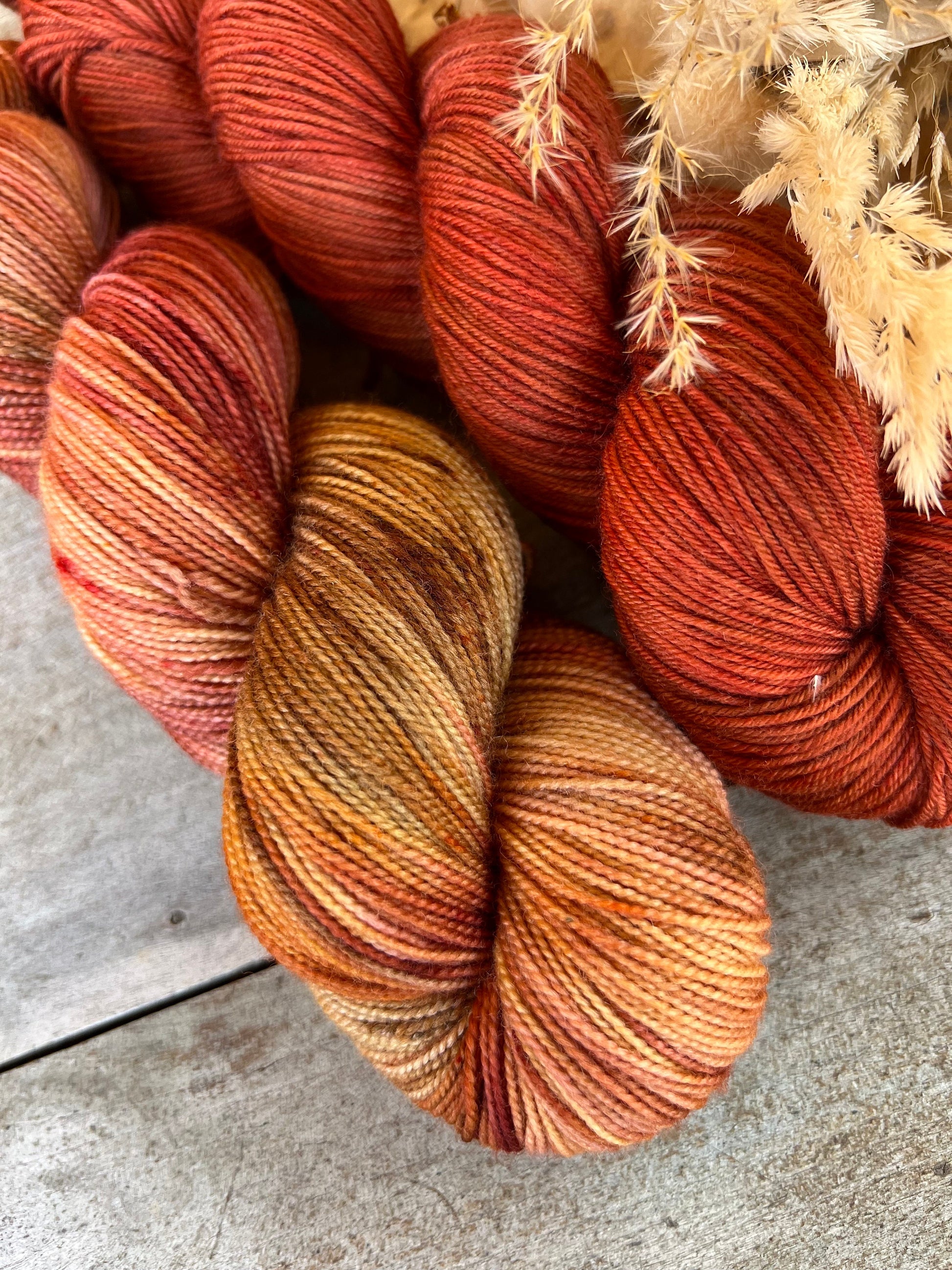 Laine teinte à la main coloris Eve Fingering Mérinos ou Mérinos nylon ou DK Mérinos ou Lace Mohair et soie