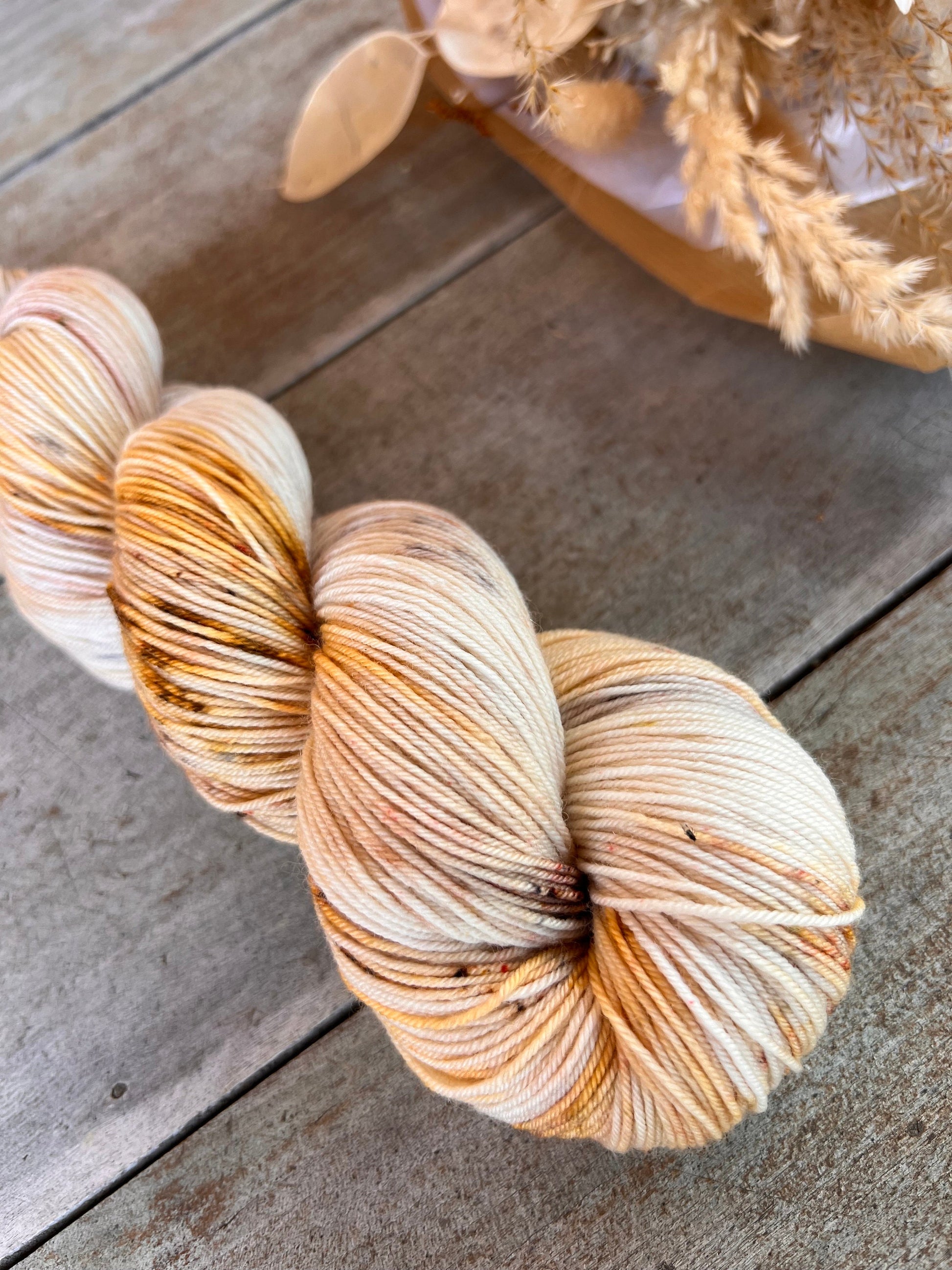 Laine teinte à la main coloris Charlène Fingering Mérinos ou Mérinos nylon ou DK Mérinos ou Lace Mohair et soie